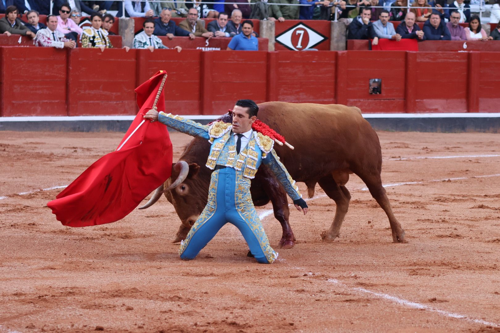 GALERÍA | Corrida de ‘El Puerto de San Lorenzo’ y ‘La Ventana del Puerto’: momentos más destacados del quinto festejo de abono de la Feria Taurina Virgen de la Vega 2023. Fotos Andrea M.