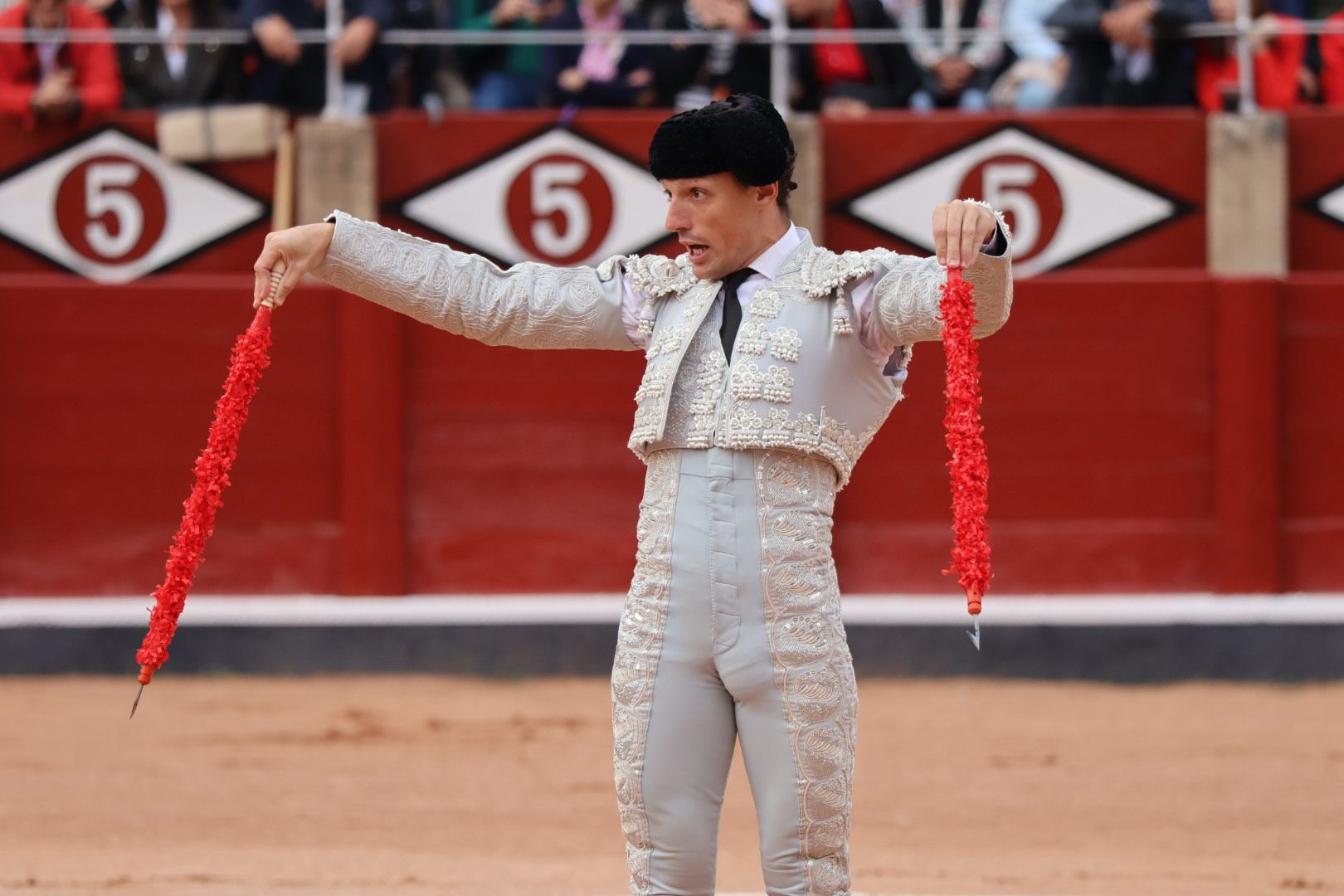 GALERÍA | Corrida concurso de despedida de López Chaves y El Juli: momentos más destacados del último festejo de abono de la Feria Taurina Virgen de la Vega 2023. Fotos Andrea M.