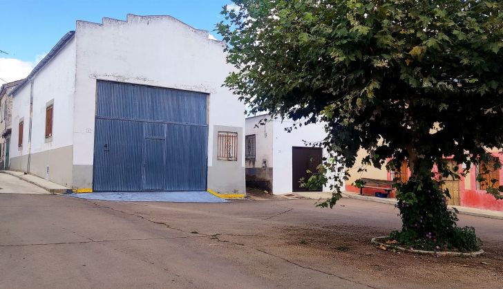 Plaza Portugal. Pedroso de la Armula.