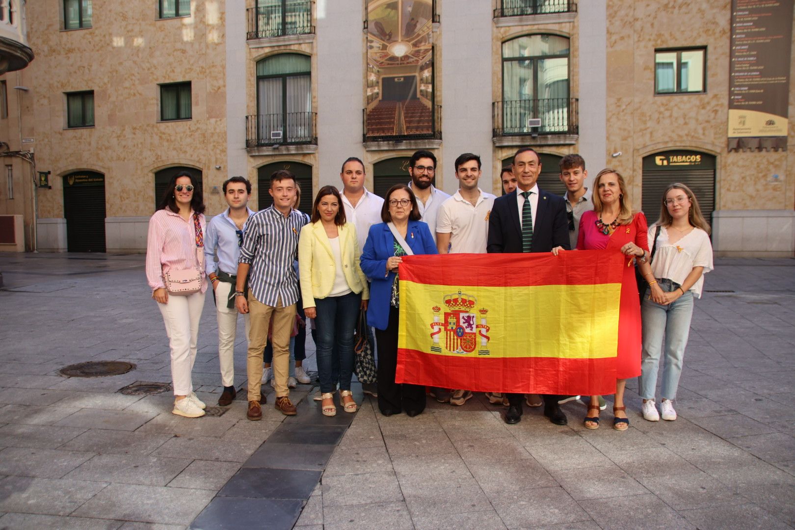 María Jesús Moro y Nuevas generaciones del PP en el Día de la Hispanidad