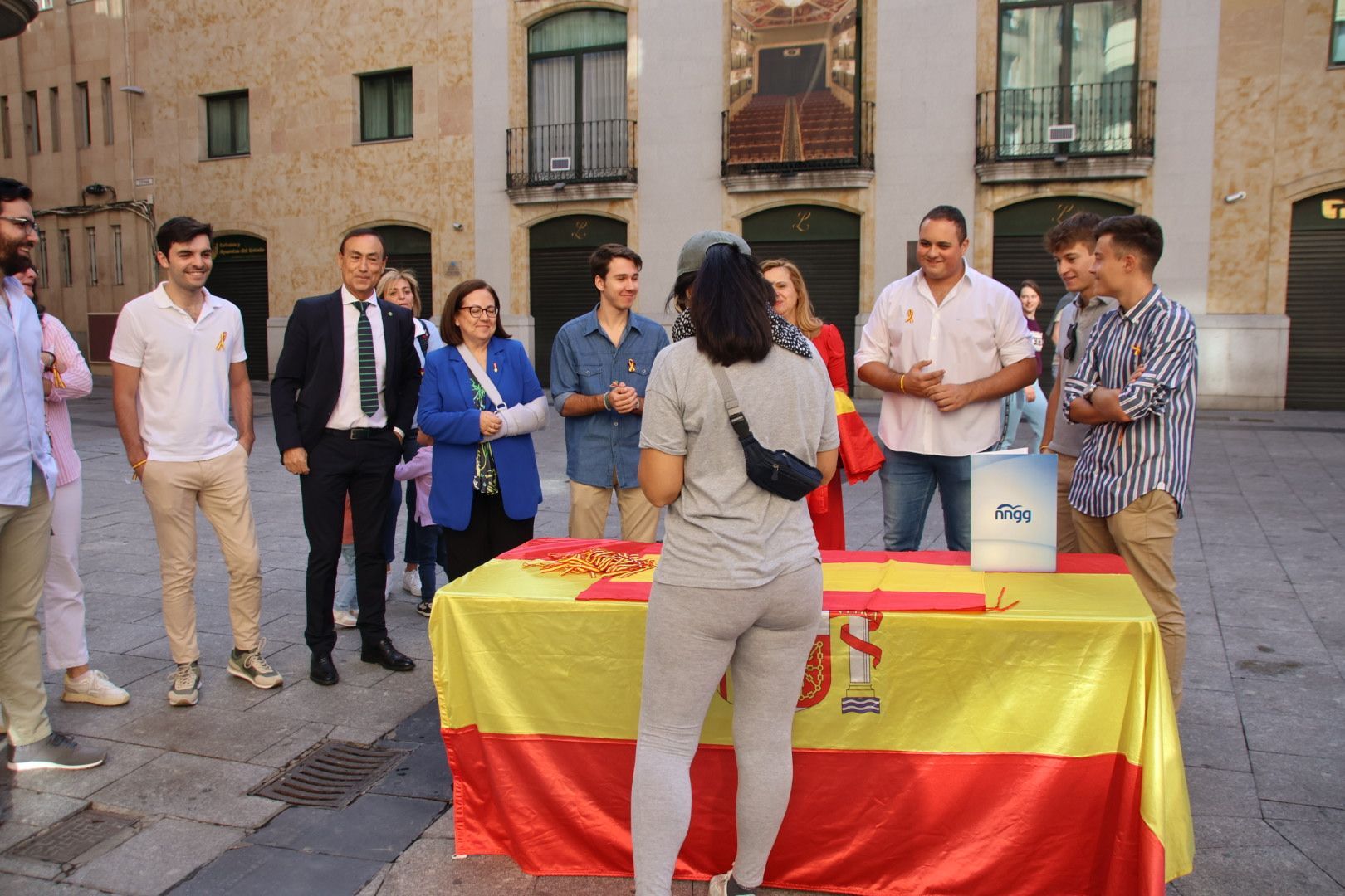 María Jesús Moro y Nuevas generaciones del PP en el Día de la Hispanidad