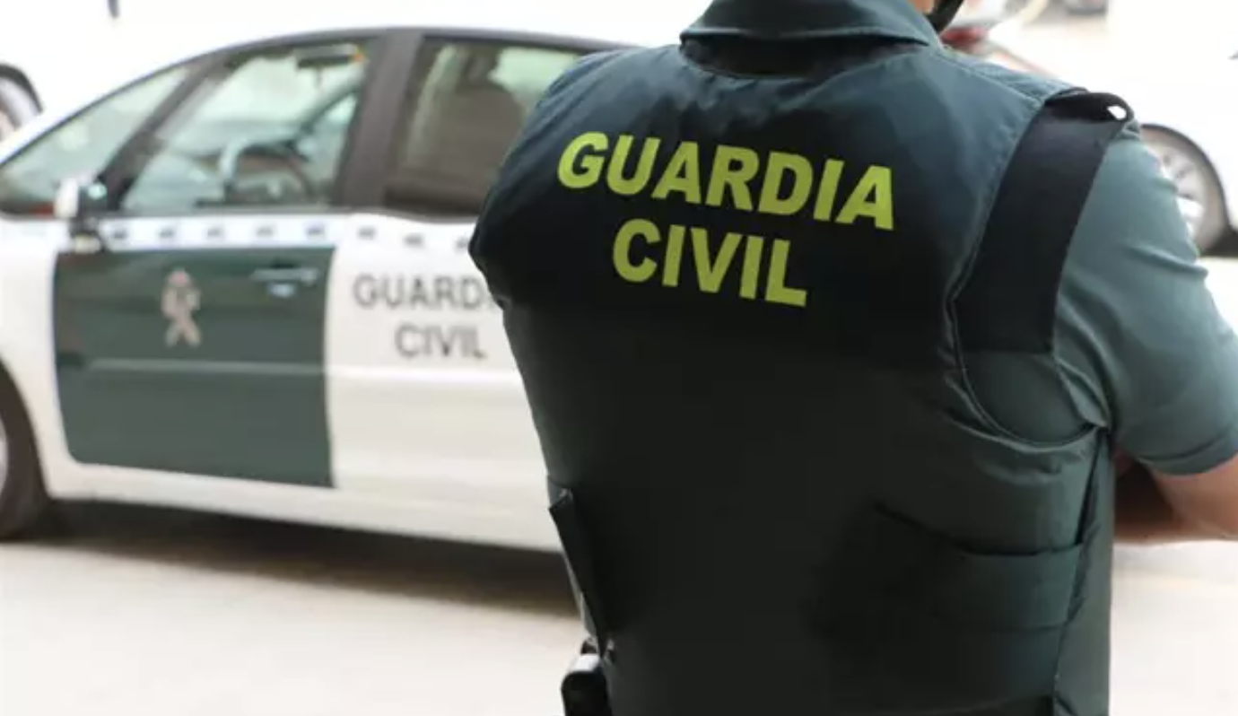 Archivo - Un agente de la Guardia Civil (archivo) - GUARDIA CIVIL