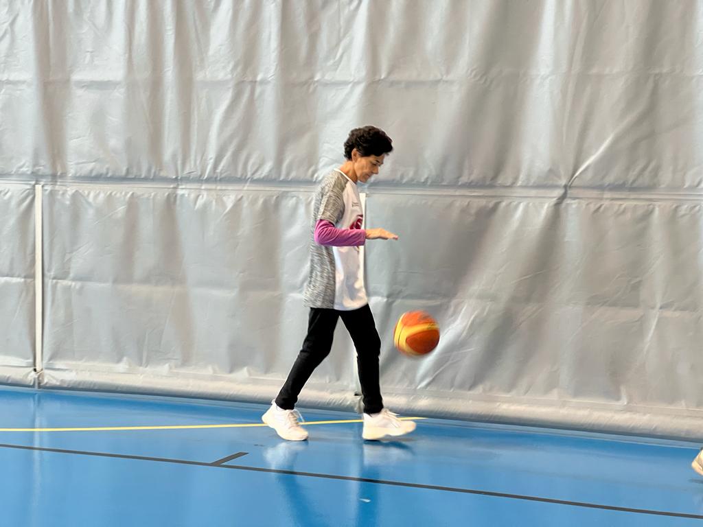 Visita de Carbayo a los participantes en el programa 'SuperSénior baloncesto'. Fotos S24H (19)