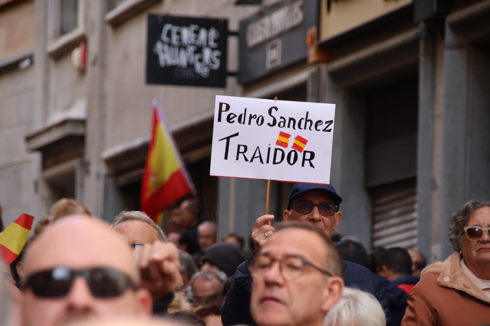 Multitudinaria protesta del Partido Popular contra la amnistía en Salamanca. Fotos Andrea M (16)