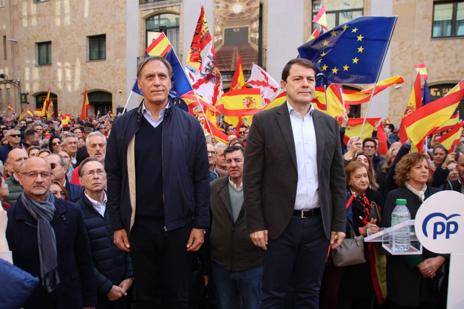 Multitudinaria protesta del Partido Popular contra la amnistía en Salamanca. Fotos Andrea M (17)