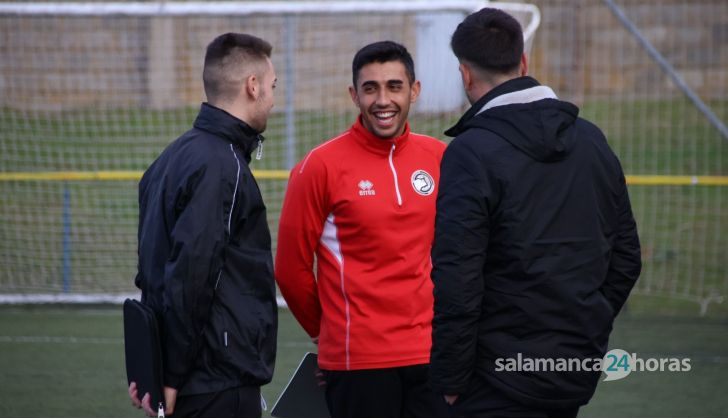 Raúl Fuentes, José Rodríguez y Ramiro Mayor en un entrenamiento de Unionistas | FOTO ANDREA MATEOS