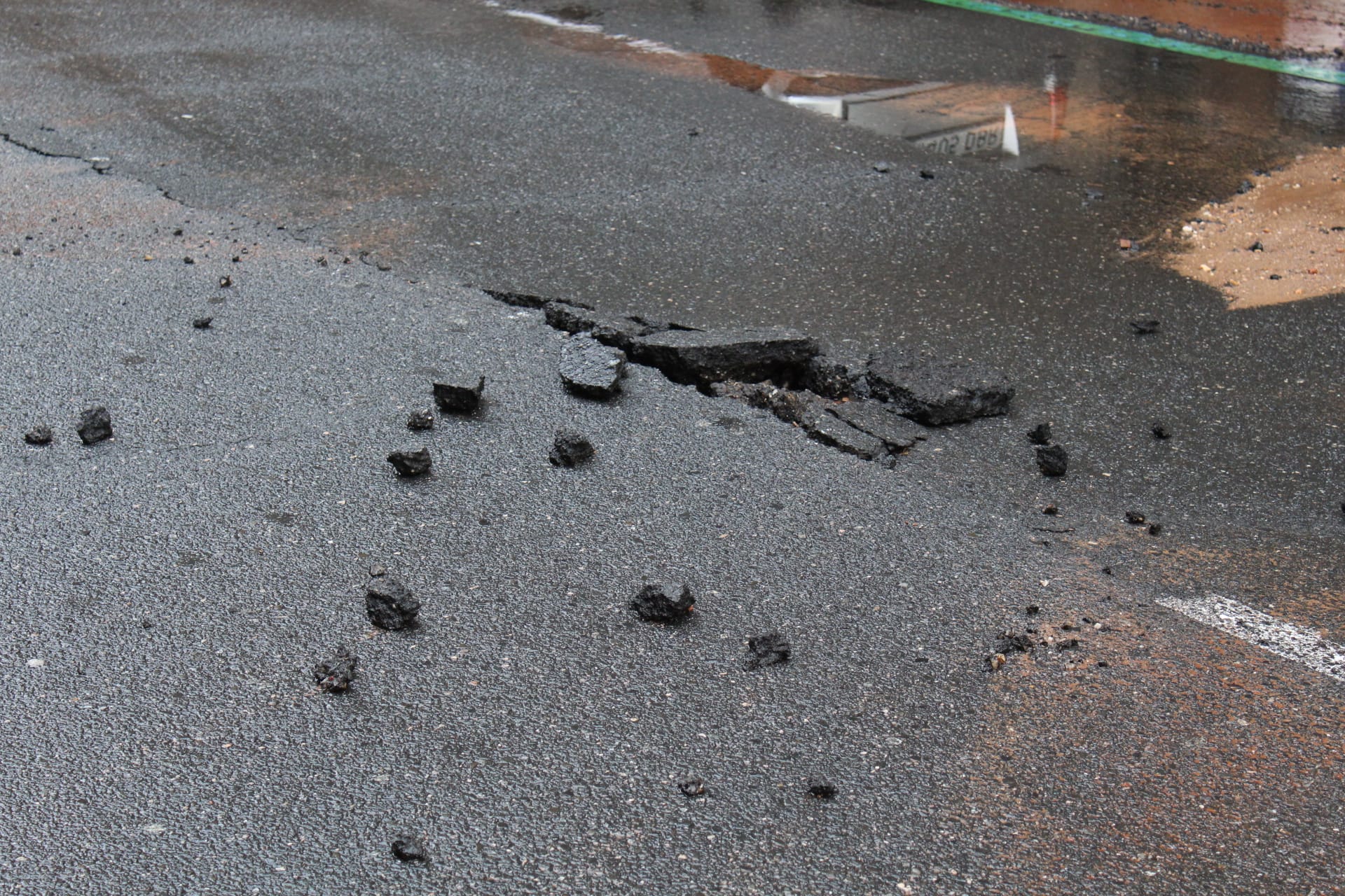 Reventón de agua en Torres Villaroel (8)