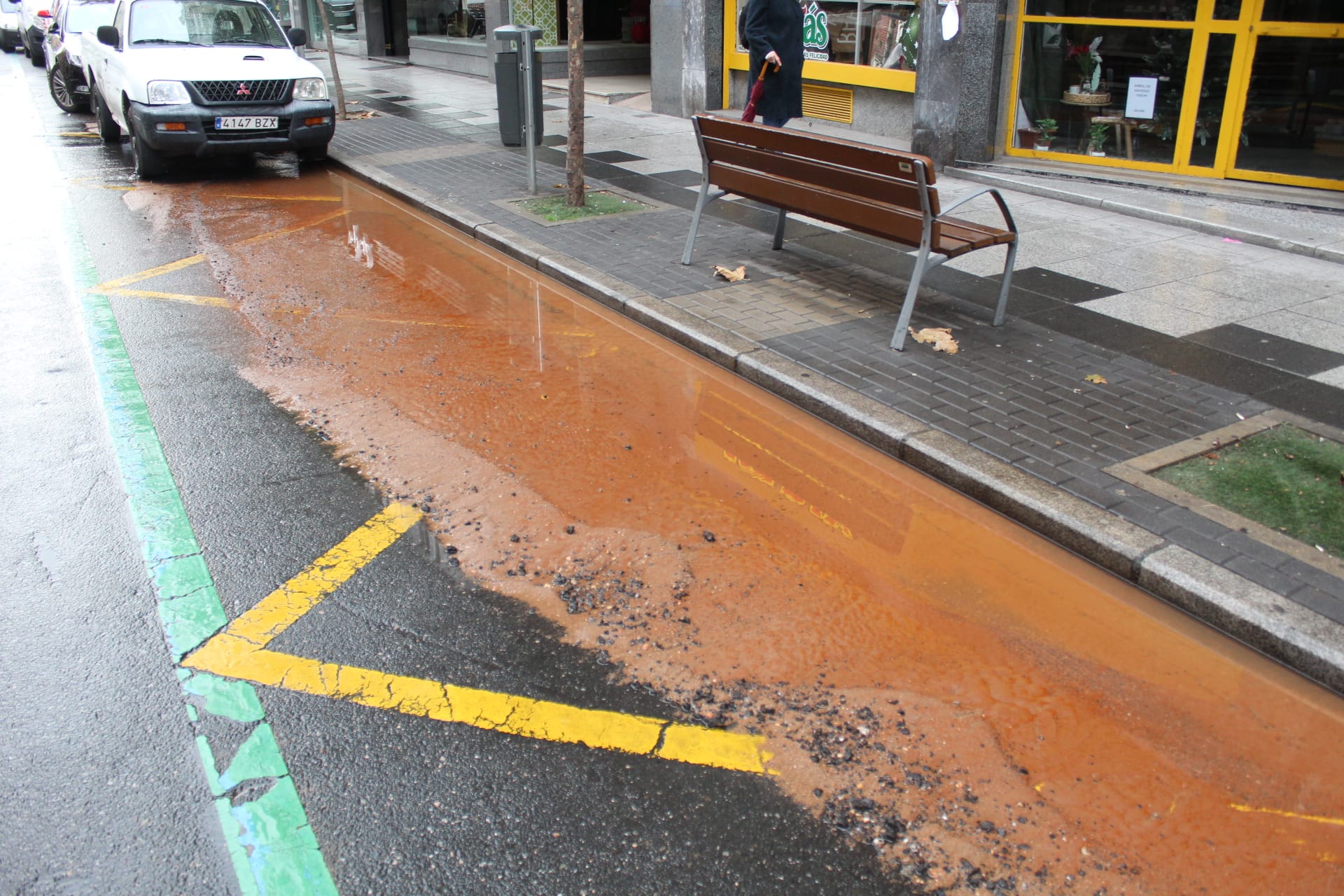 Reventón de agua en Torres Villaroel (18)