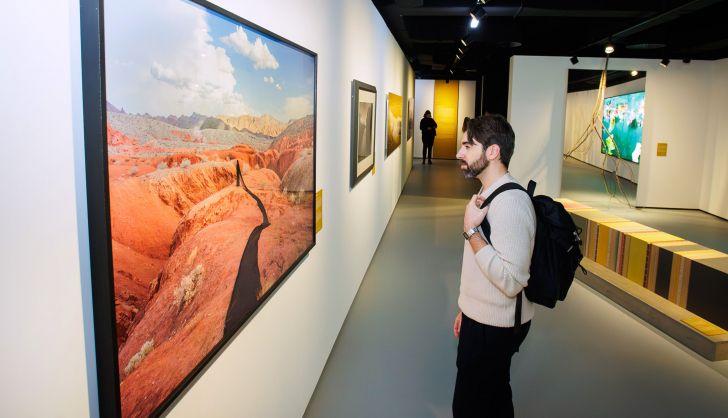 La Fundación María Cristina Masaveu Peterson estrena un nuevo centro cultural y albergue juvenil en Morasverdes. Fotos: ICAL