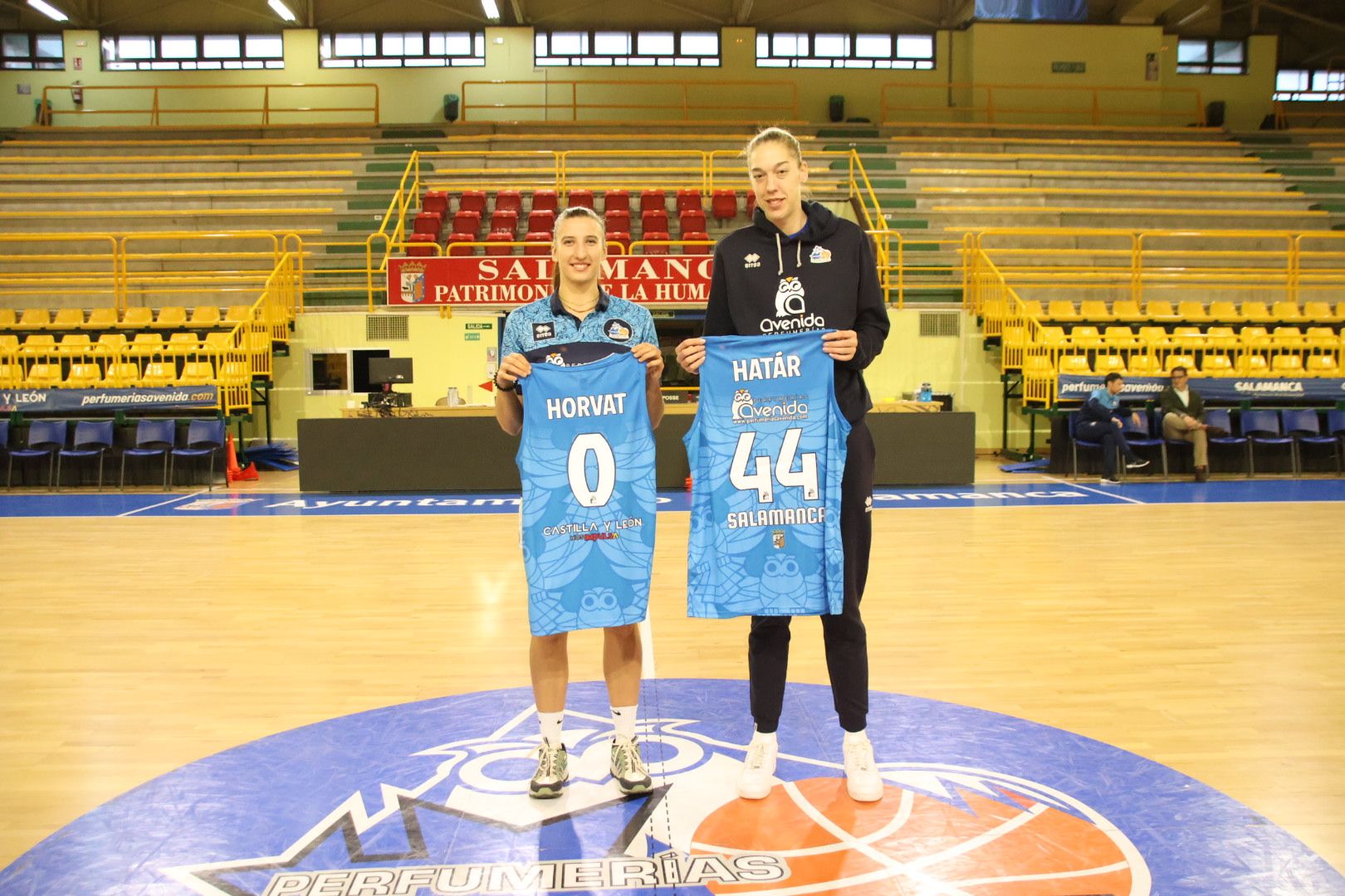 Presentación de nuestras dos nuevas jugadoras del CB Avenida, Bernadette Hattar y Chantel Horvat