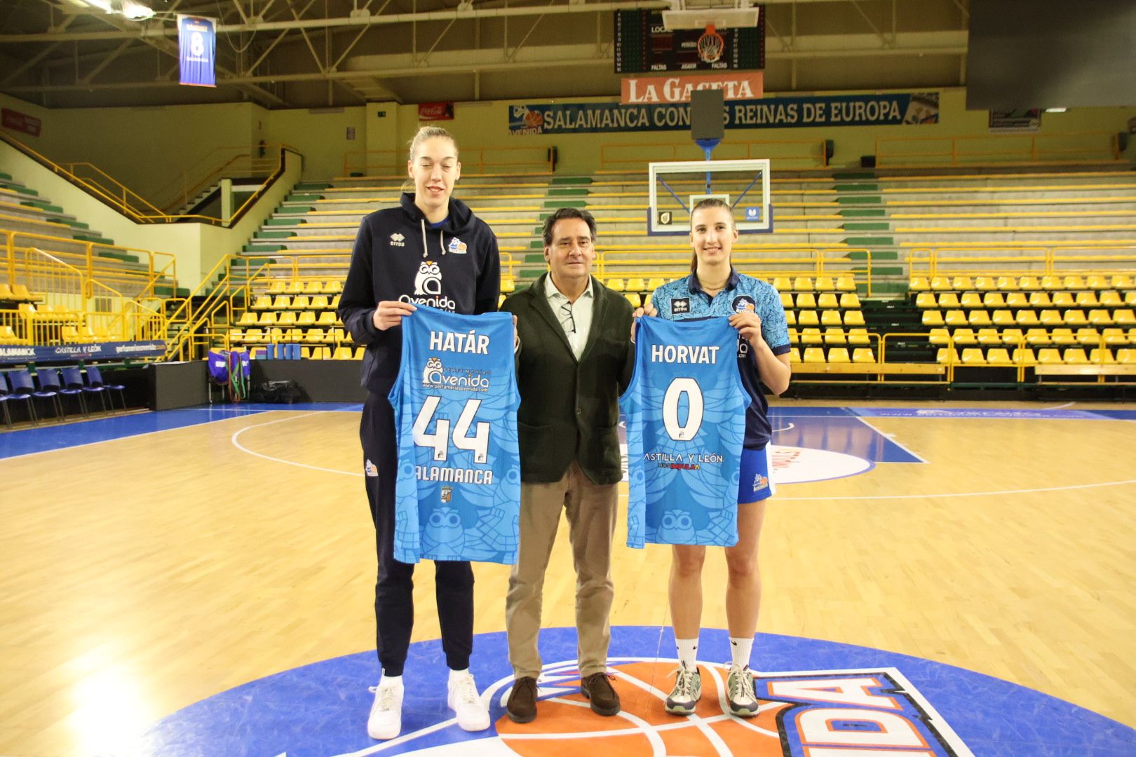 Presentación de nuestras dos nuevas jugadoras del CB Avenida, Bernadette Hattar y Chantel Horvat