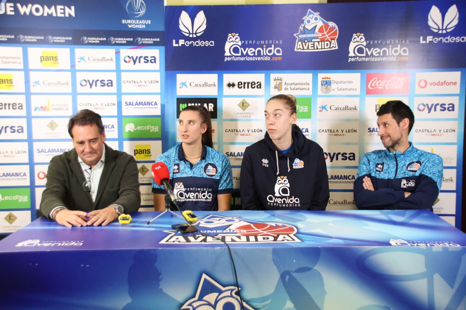 Presentación de nuestras dos nuevas jugadoras del CB Avenida, Bernadette Hattar y Chantel Horvat