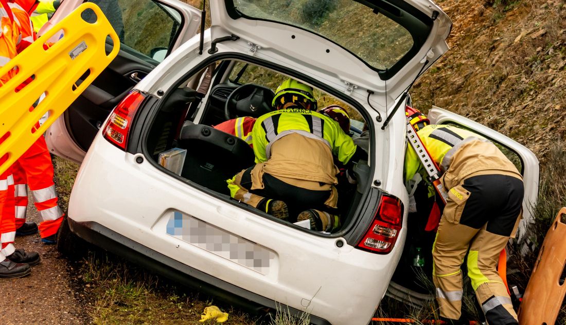 GALERÍA | Dos Mujeres Heridas En Un Accidente De Tráfico En La ...