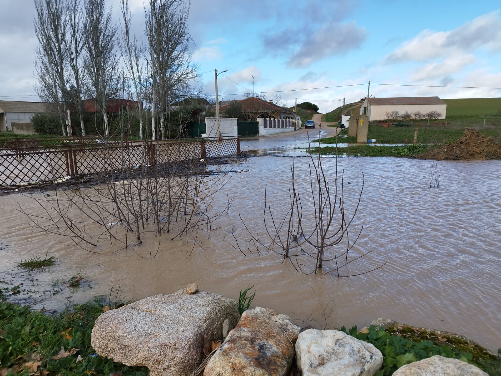 Calzada de Valdunciel inundada por borrasca Irene (4)