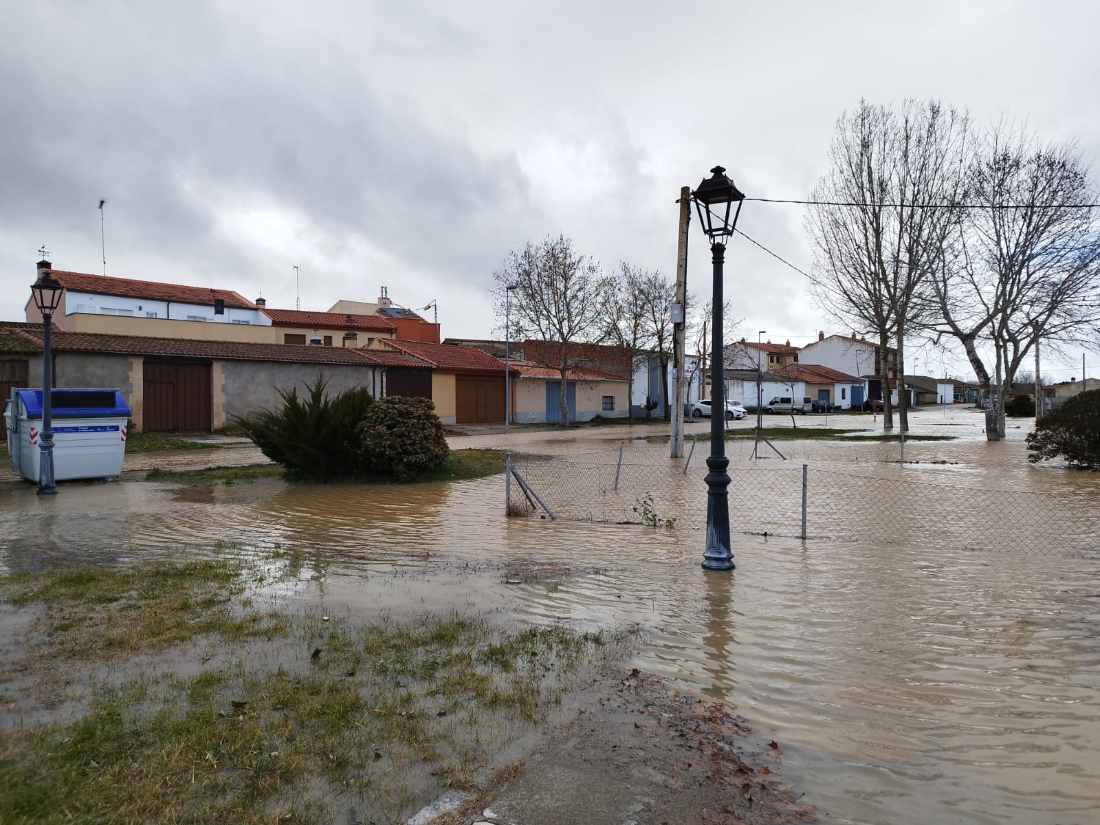 Calzada de Valdunciel inundada por borrasca Irene 