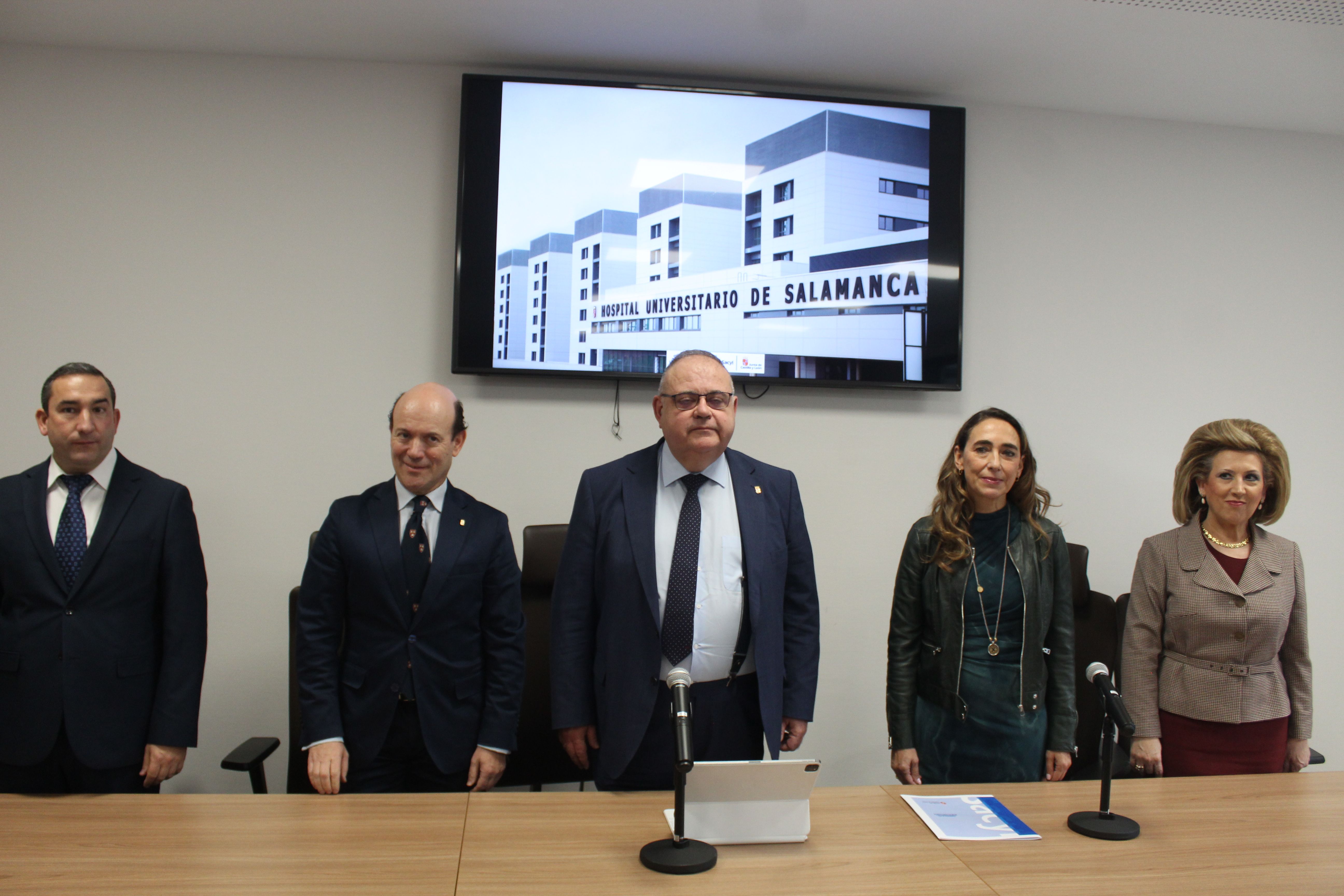 Presentación de la gerente del Complejo Asistencial Universitario de Salamanca, Carmen Rodriguez.