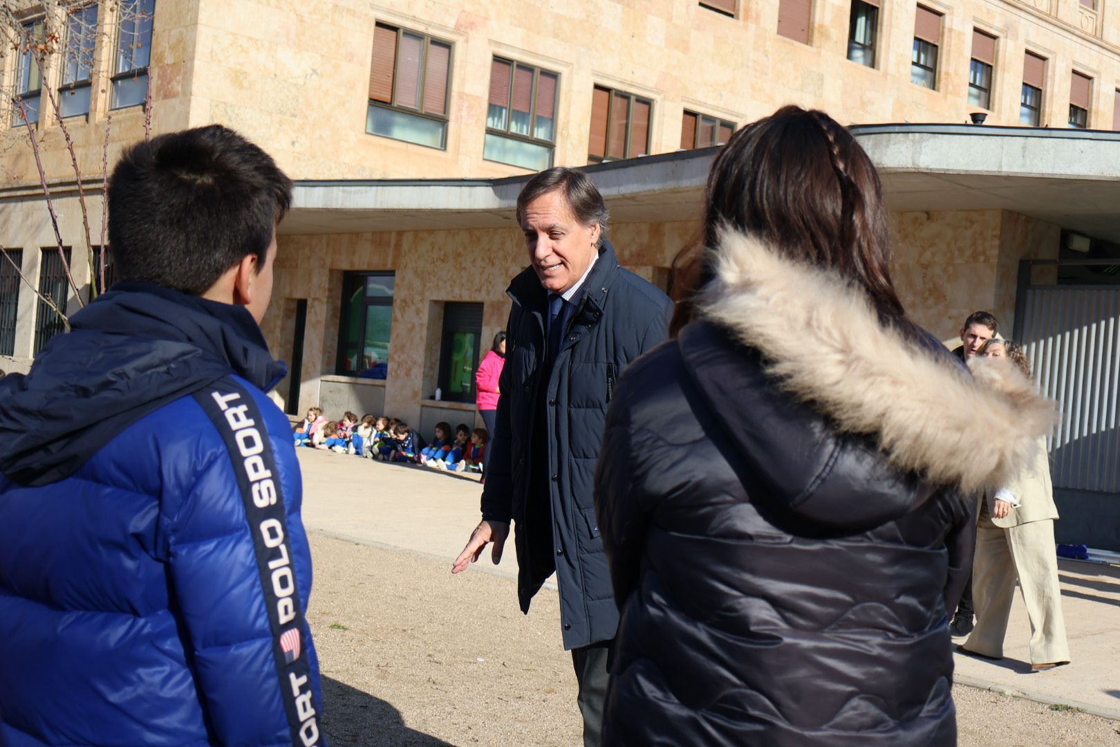 Carlos García Carbayo, presenta el nuevo programa de educación ambiental ‘Patios por el Clima’