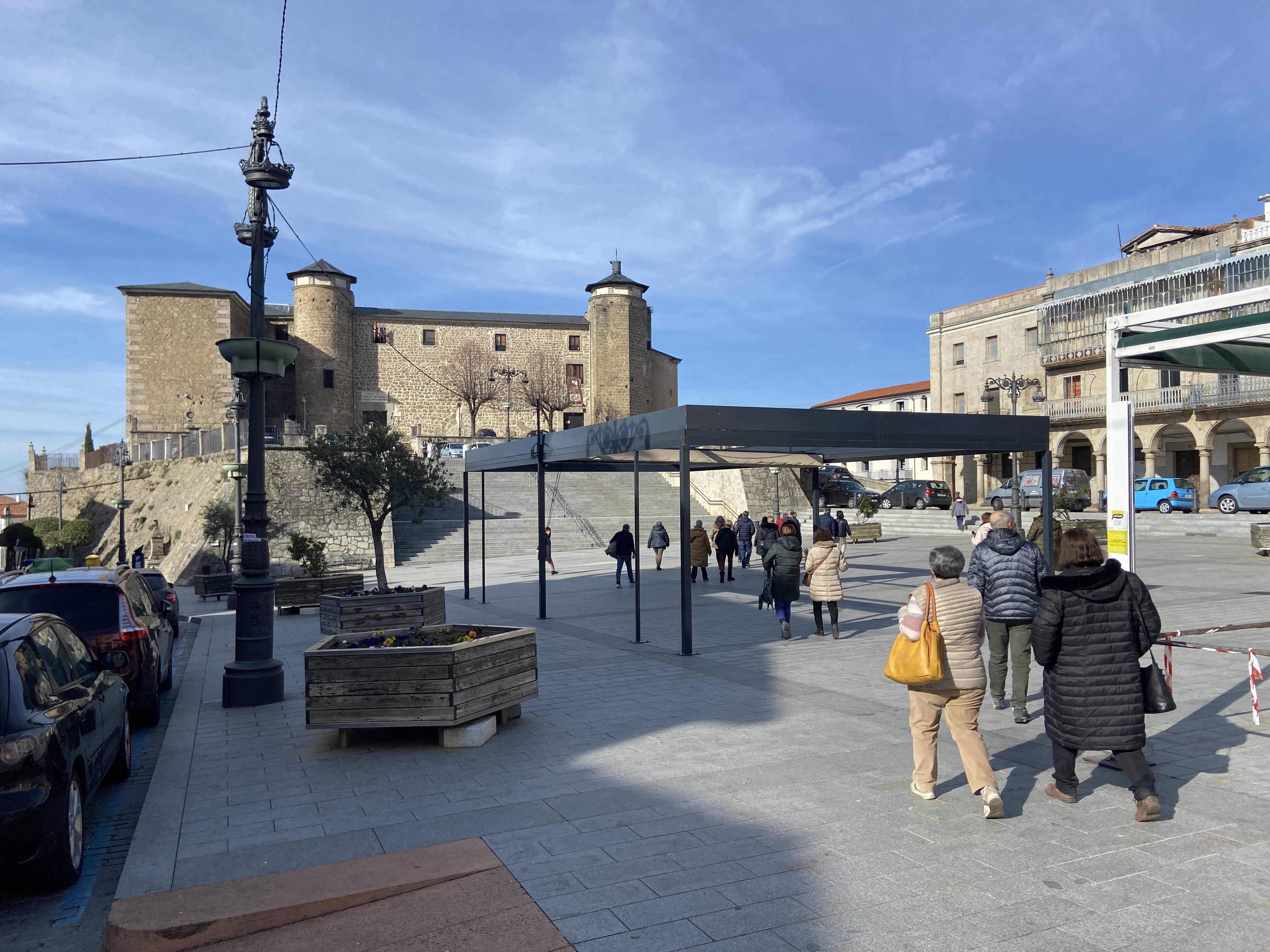 Palacio Ducal en la Plaza Mayor de Béjar junto al Ayuntamiento de Béjar - Foto de Archivo