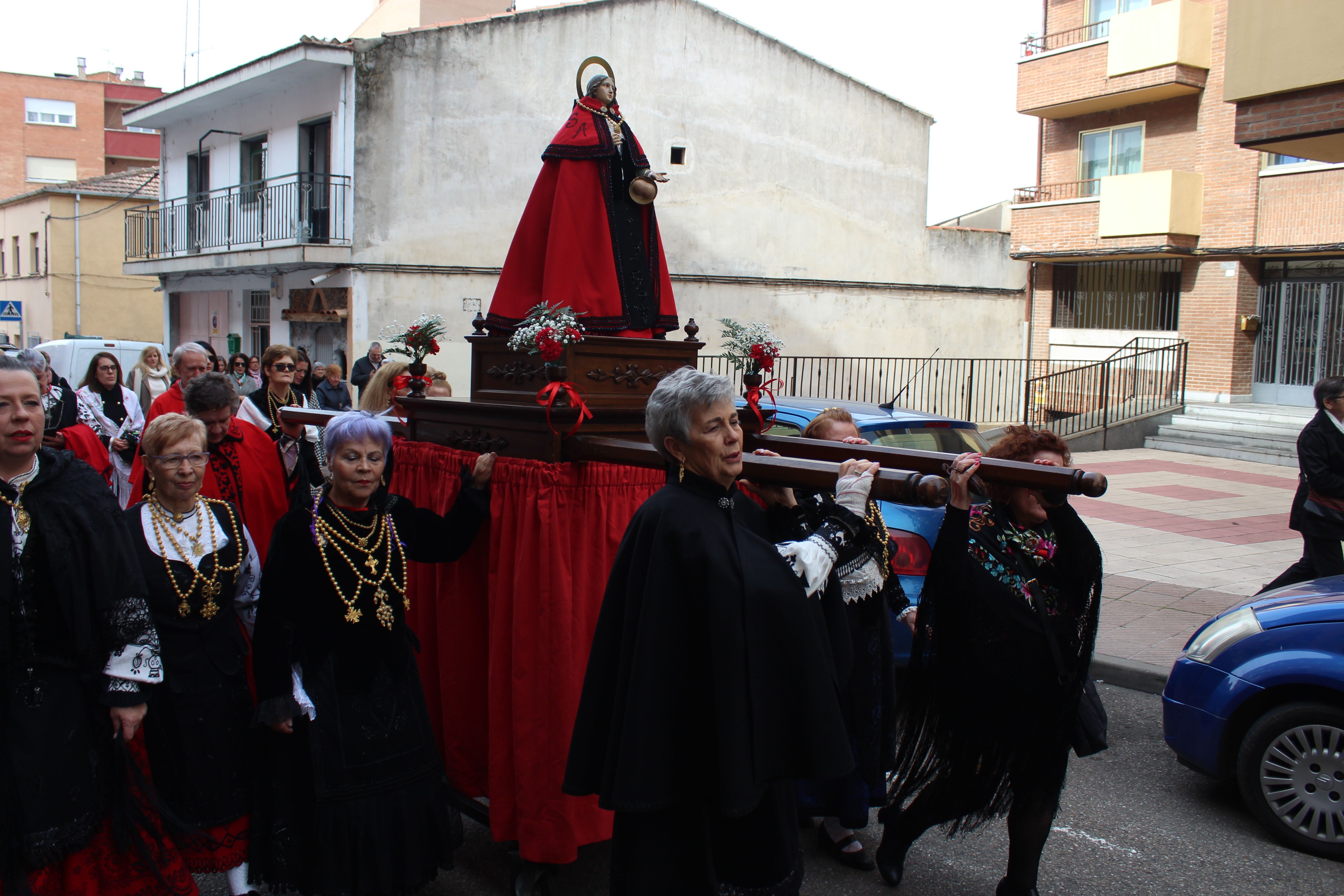 Misa y procesión de Las Águedas en Santa Marta