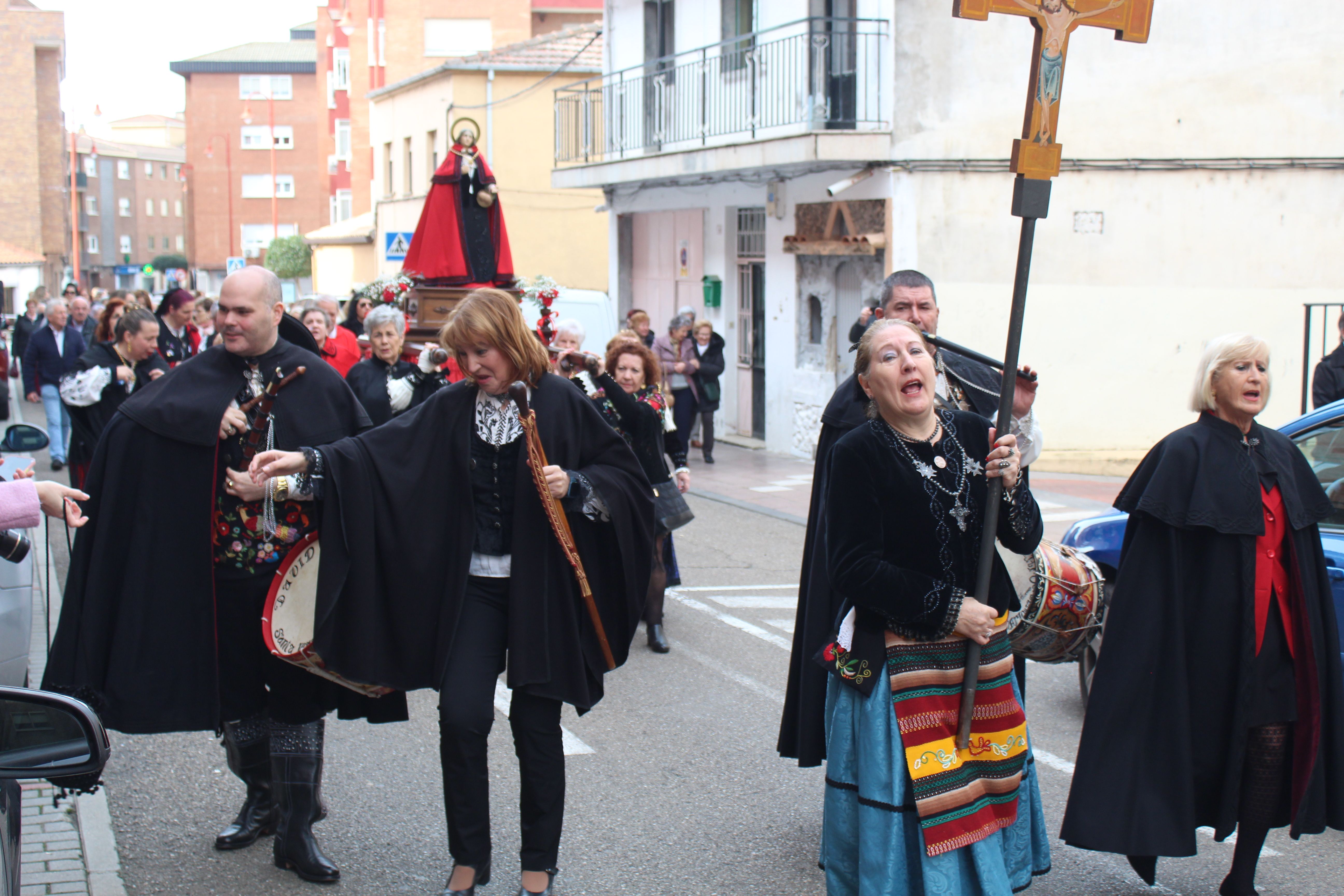 Misa y procesión de Las Águedas en Santa Marta