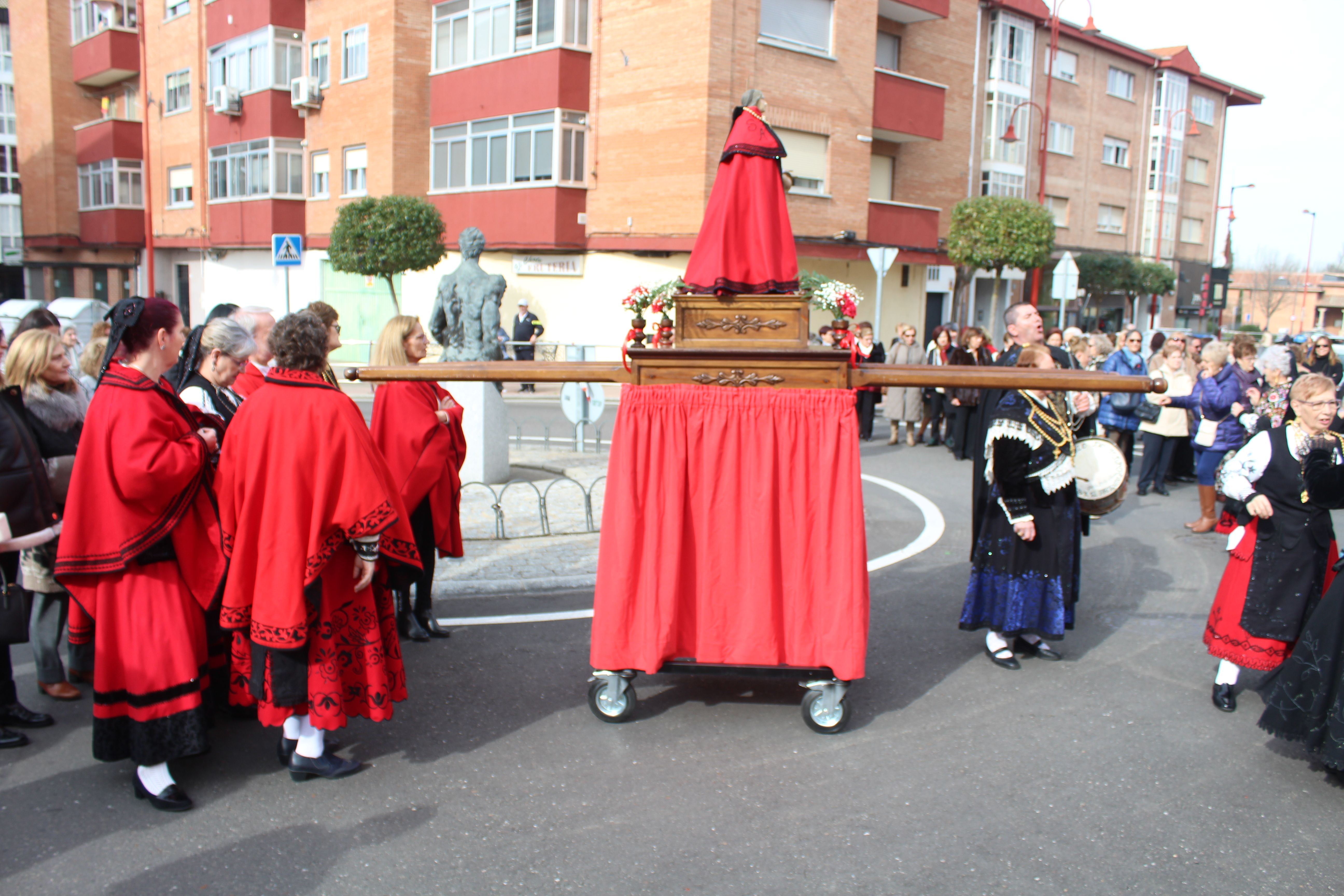 Misa y procesión de Las Águedas en Santa Marta