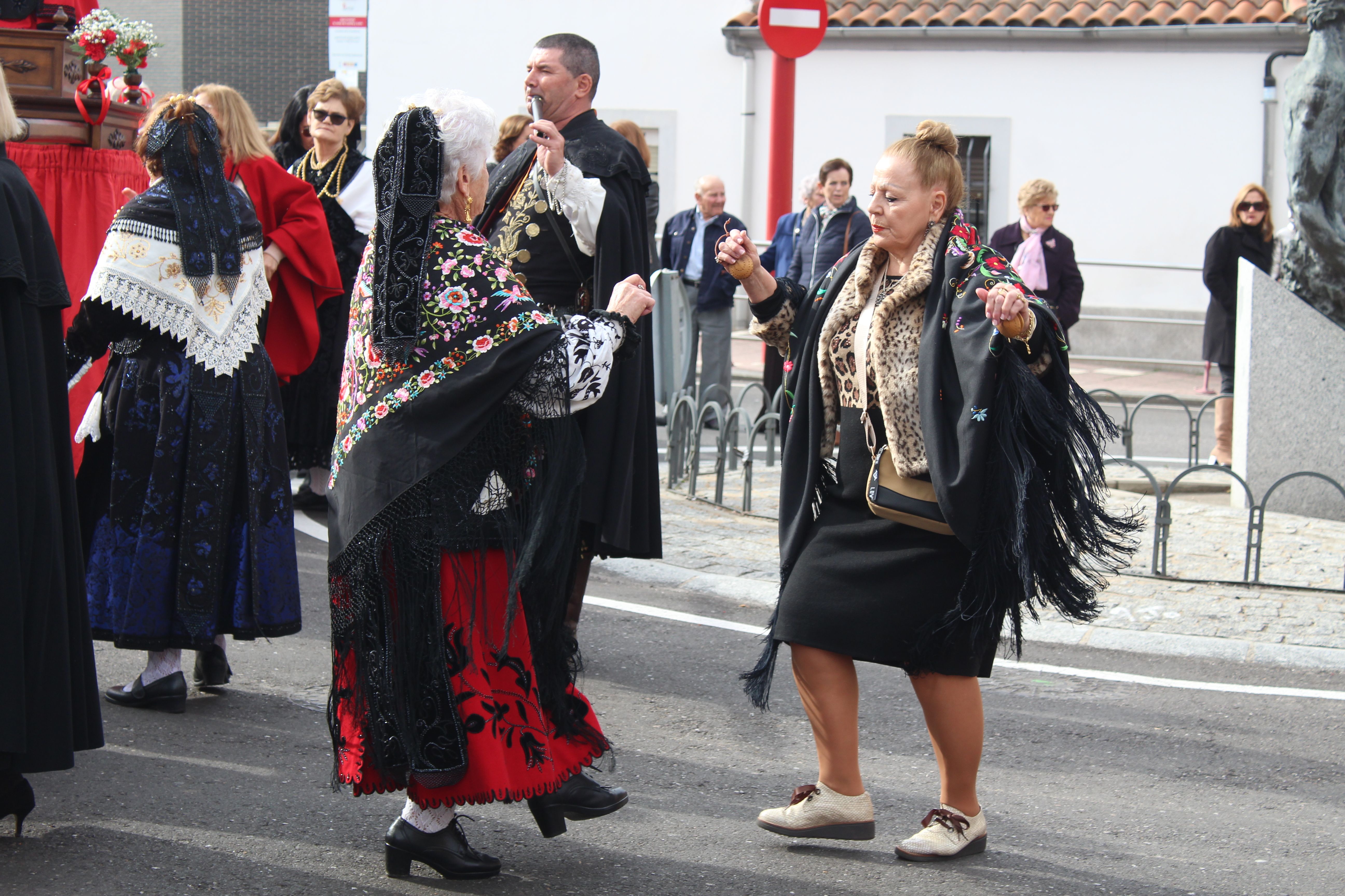 Misa y procesión de Las Águedas en Santa Marta