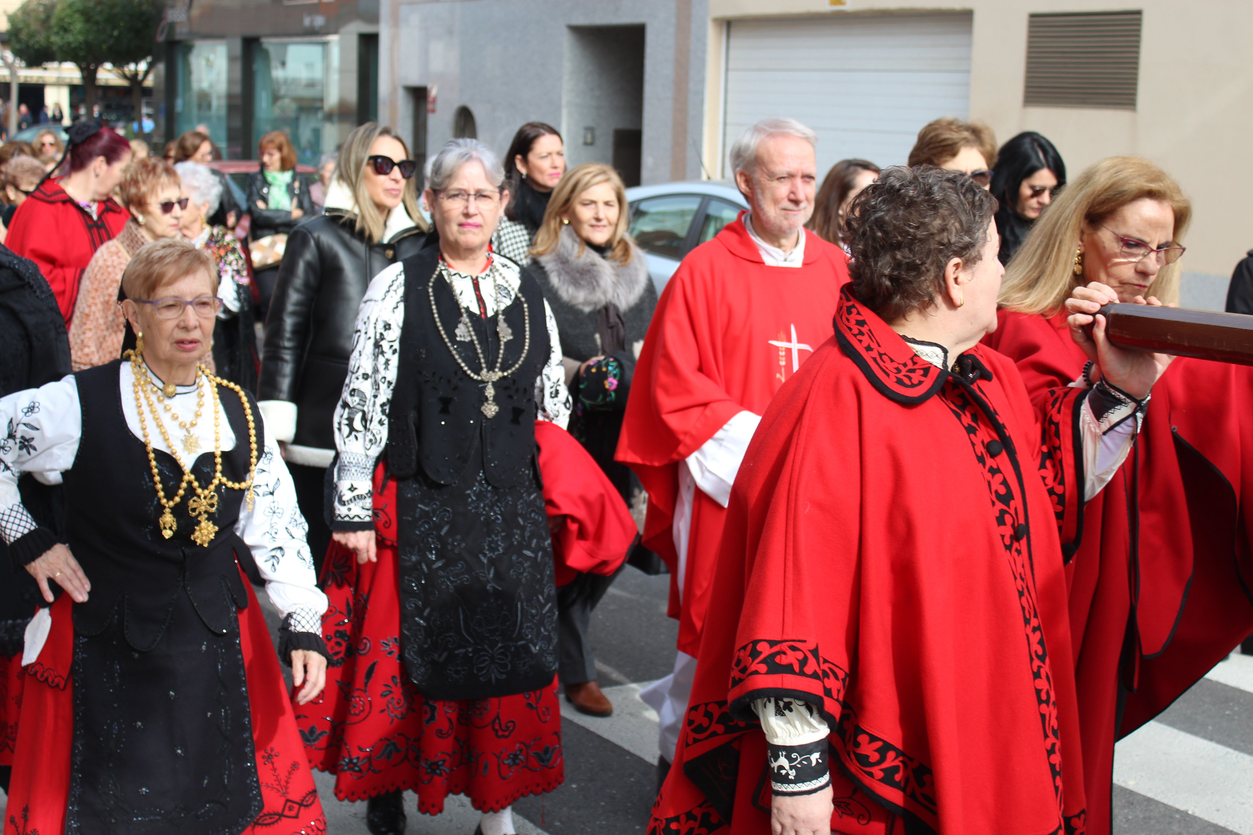 Misa y procesión de Las Águedas en Santa Marta