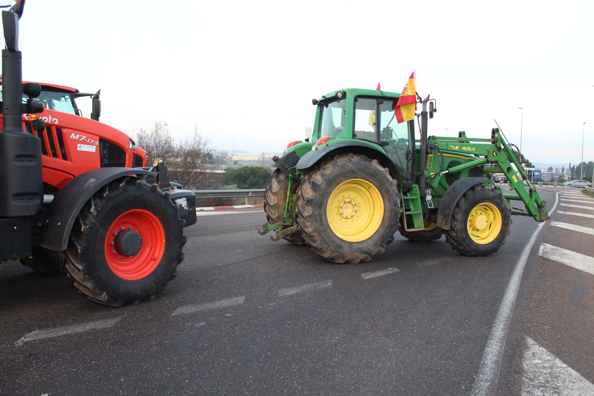 GALERÍA | Protestas y cortes de tráfico de los agricultores y ganaderos en la provincia Salamanca, martes, 6 de febrero