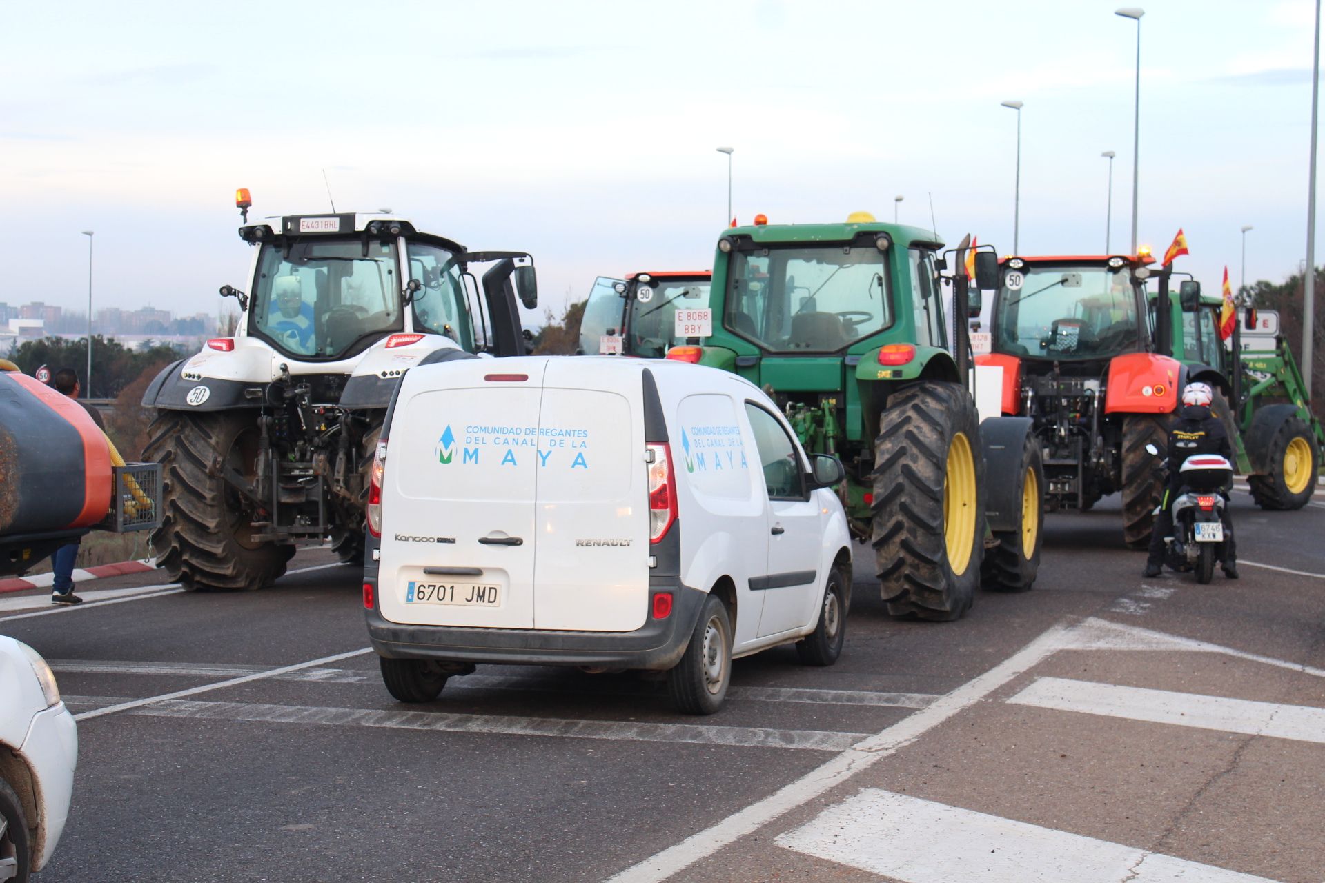 GALERÍA | Protestas y cortes de tráfico de los agricultores y ganaderos en la provincia Salamanca, martes, 6 de febrero