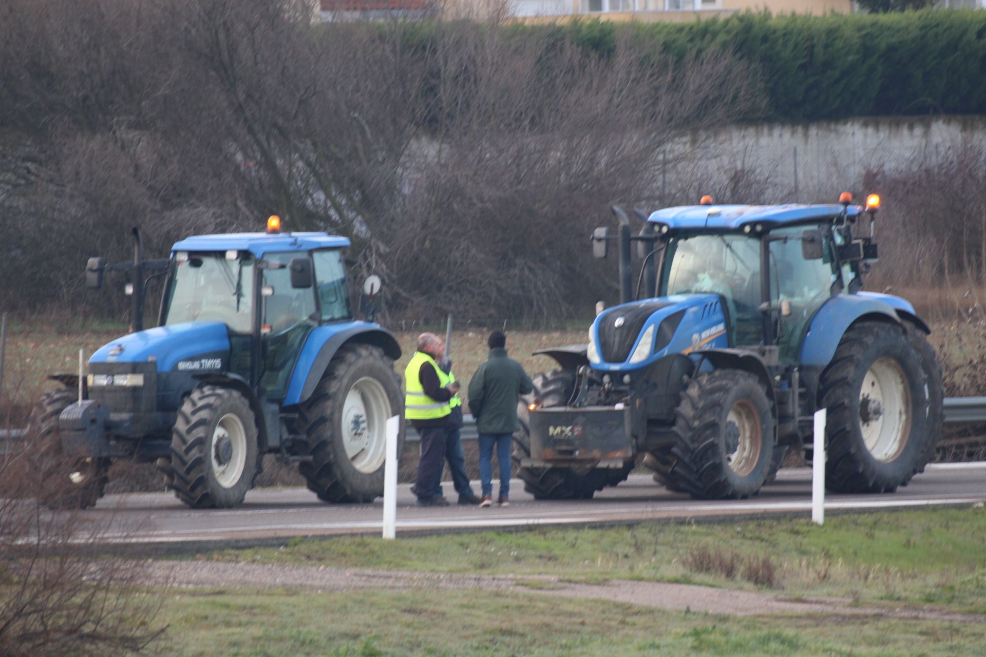 GALERÍA | Protestas y cortes de tráfico de los agricultores y ganaderos en la provincia Salamanca, martes, 6 de febrero