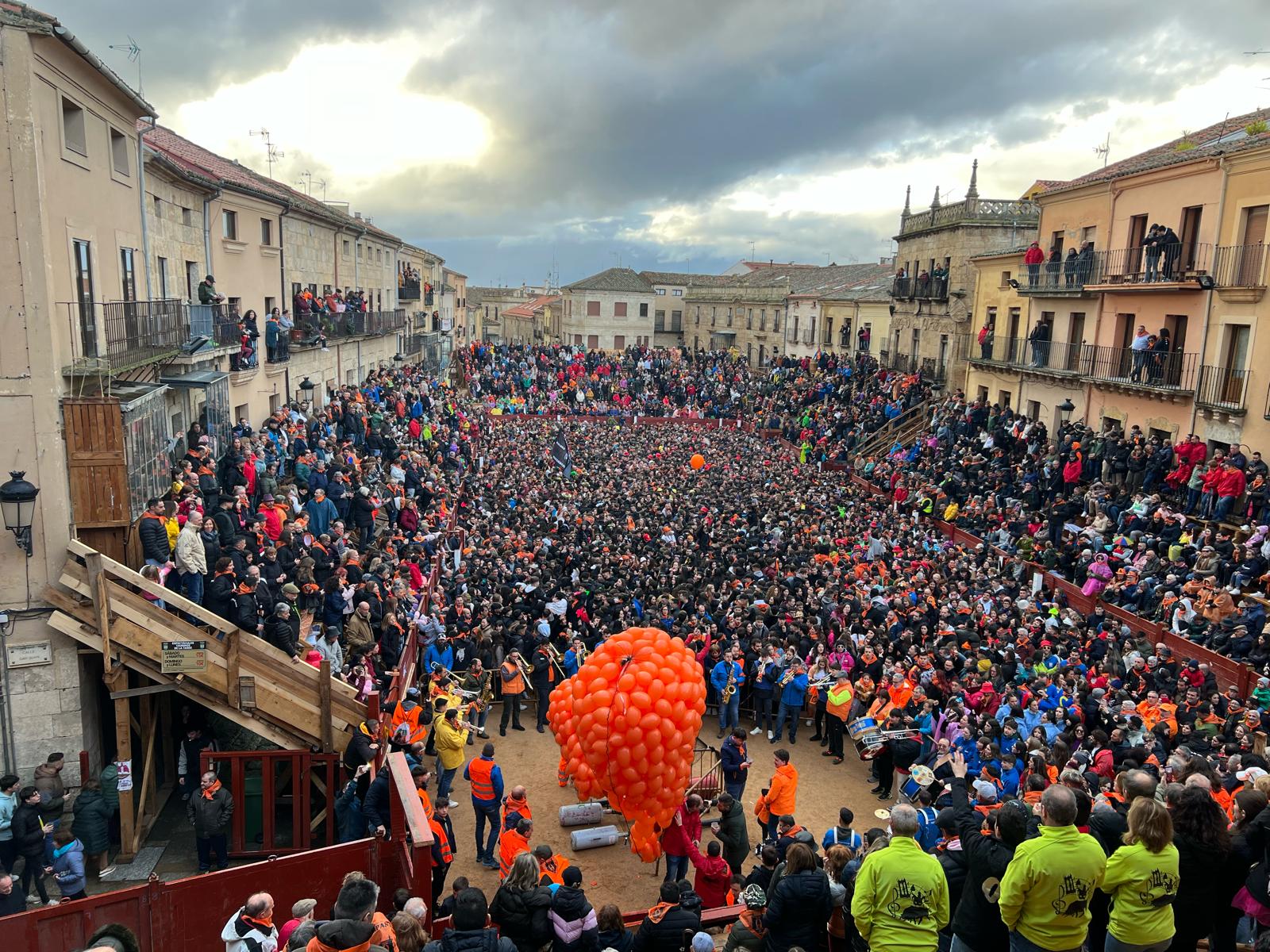 GALERÍA | Campanazo en la Plaza Mayor de Ciudad Rodrigo 2024 