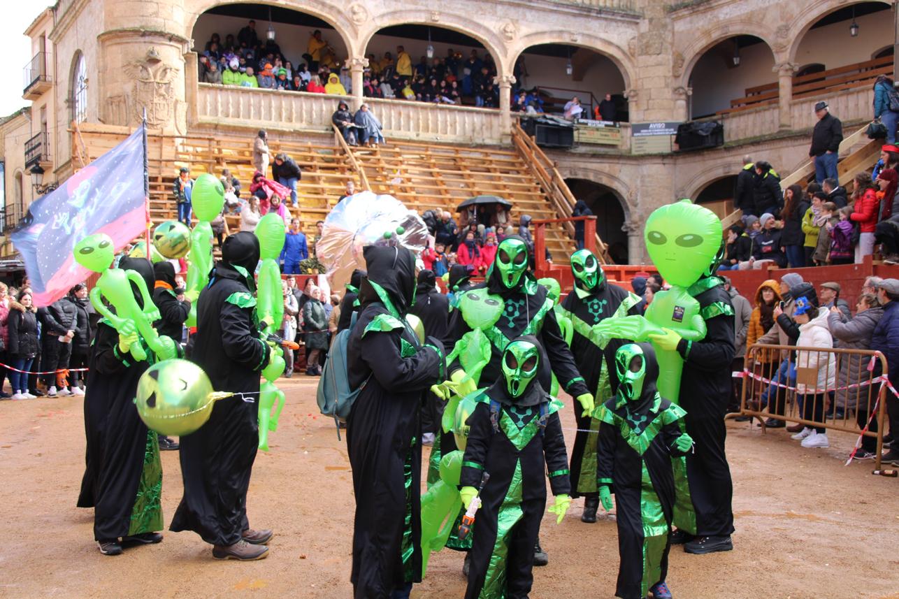 Desfile de disfraces callejeros del Carnaval del Toro. Foto: Verónica Tapia 