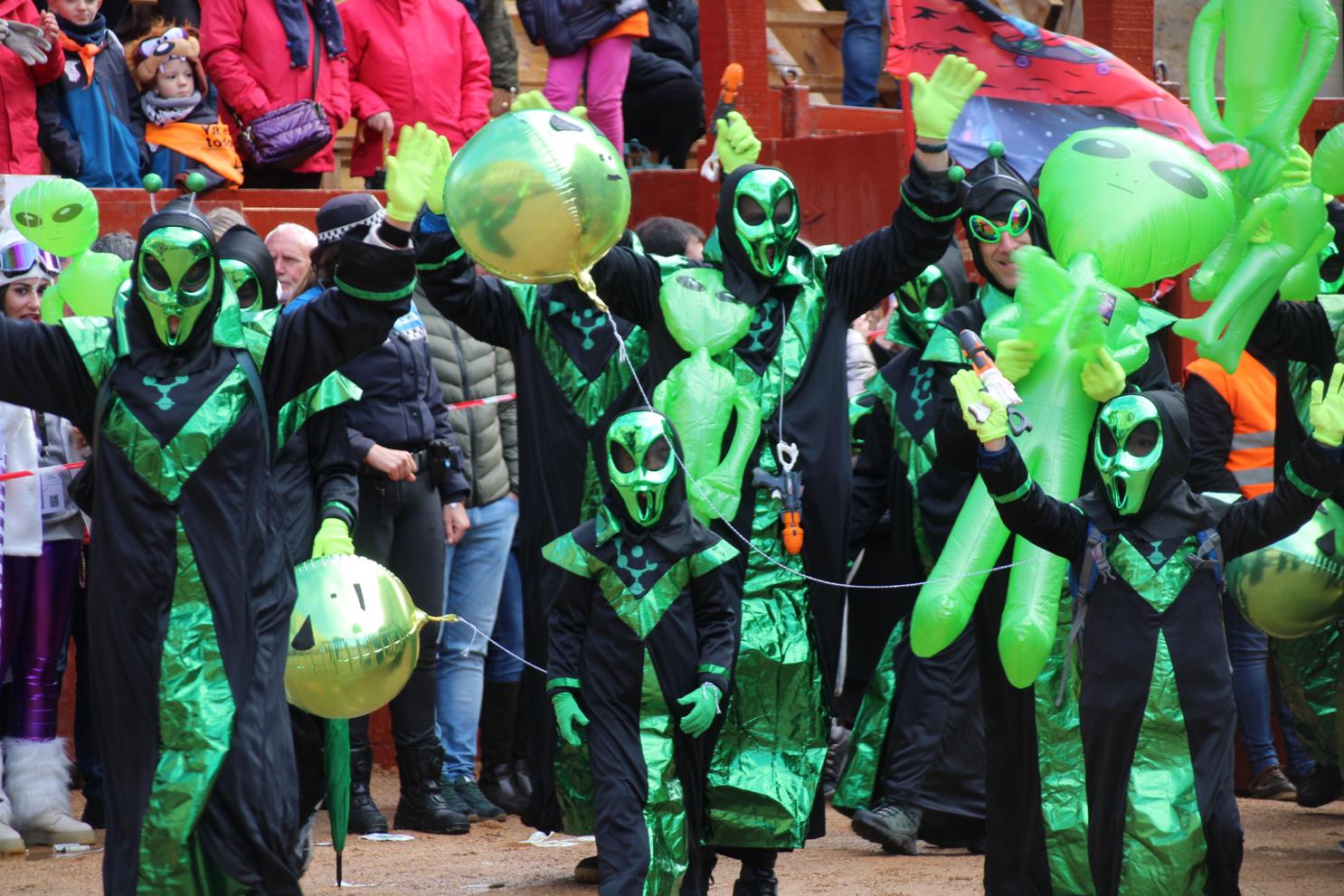 Desfile de disfraces callejeros del Carnaval del Toro. Foto: Verónica Tapia 