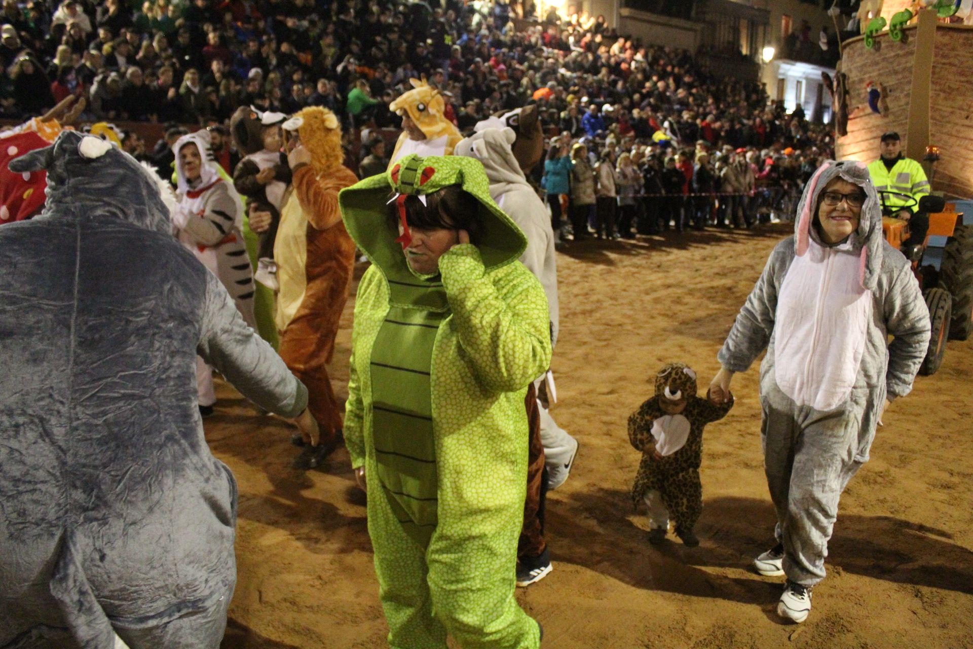 Desfile de carrozas en el Carnaval del Toro de Ciudad Rodrigo 2024