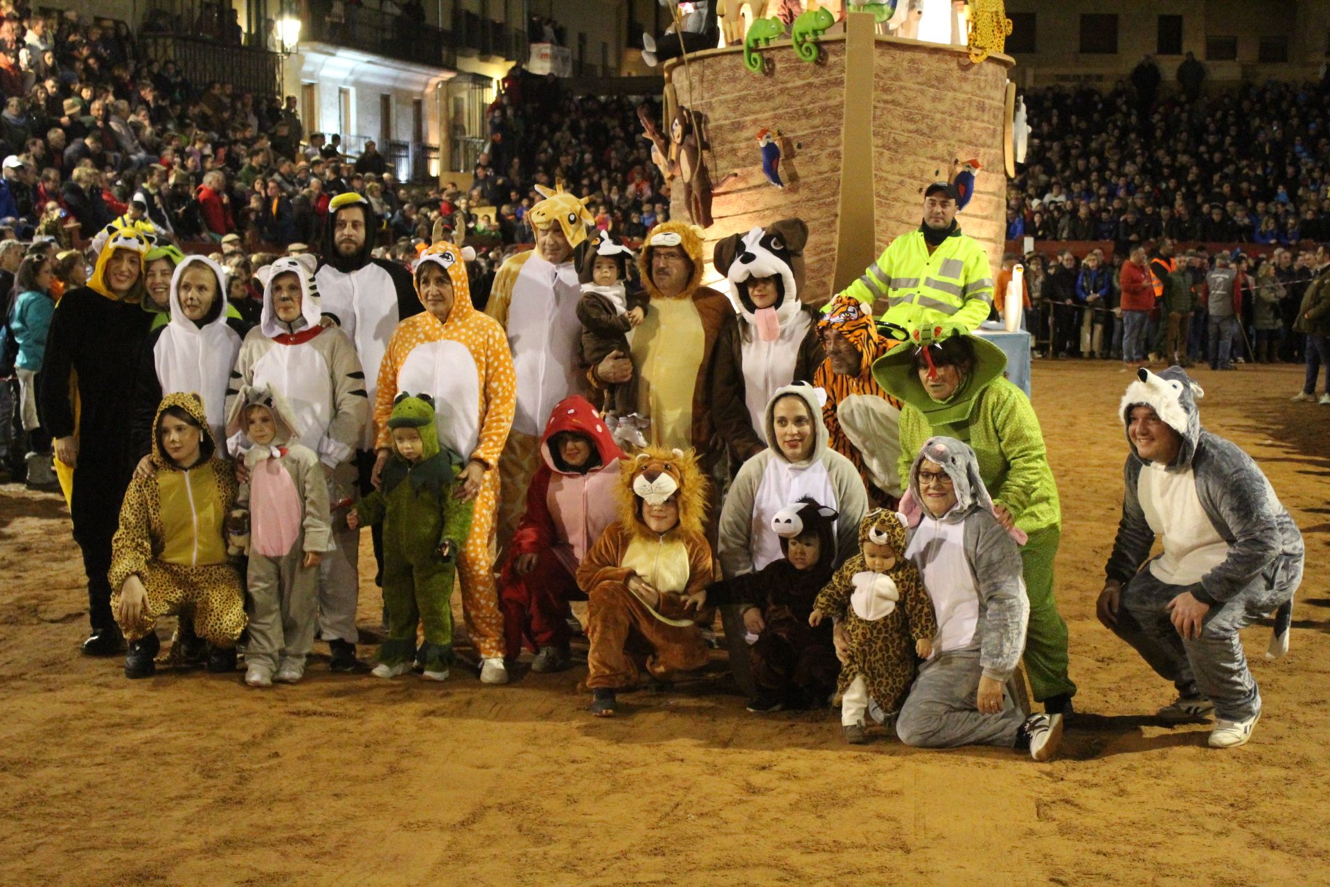 Desfile de carrozas en el Carnaval del Toro de Ciudad Rodrigo 2024