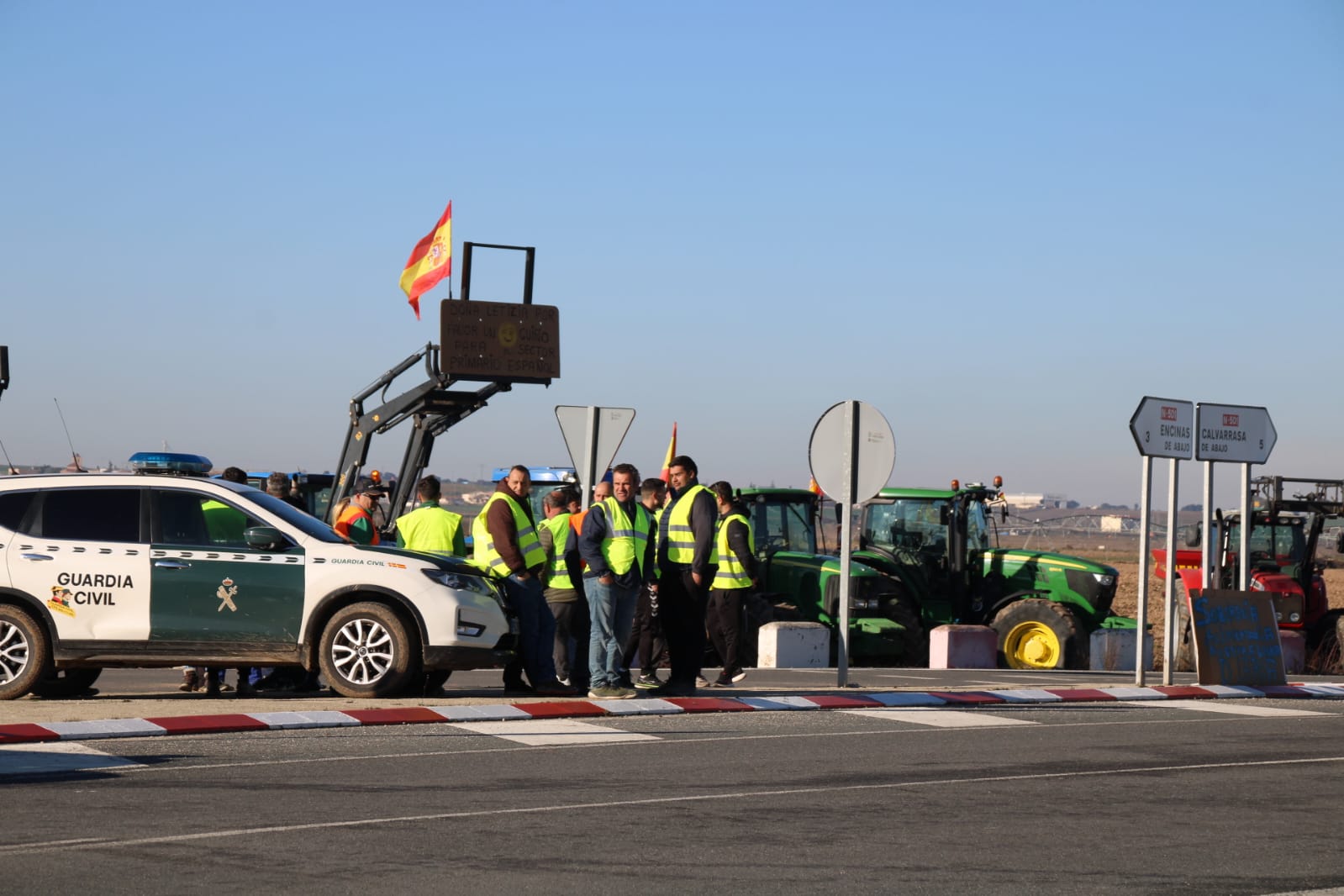 GALERÍA | Los tractores llegan a Matacán para recibir a la reina Letizia