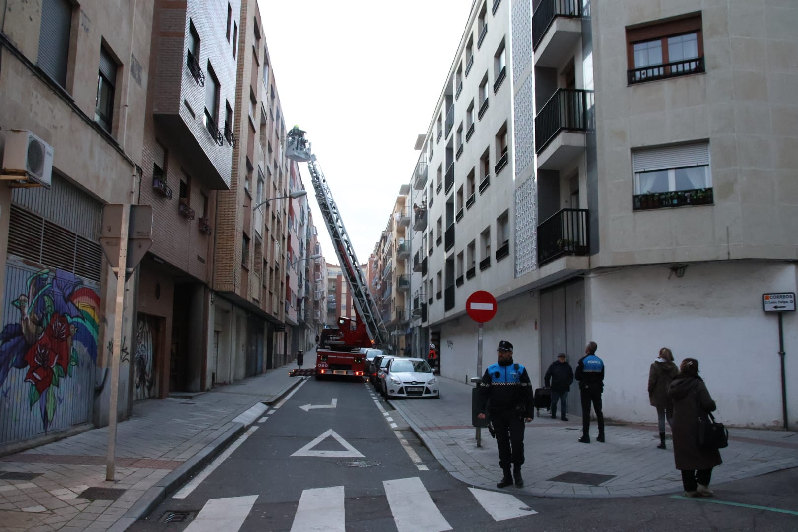 Incendio en una vivienda en la calle León Felipe (4)