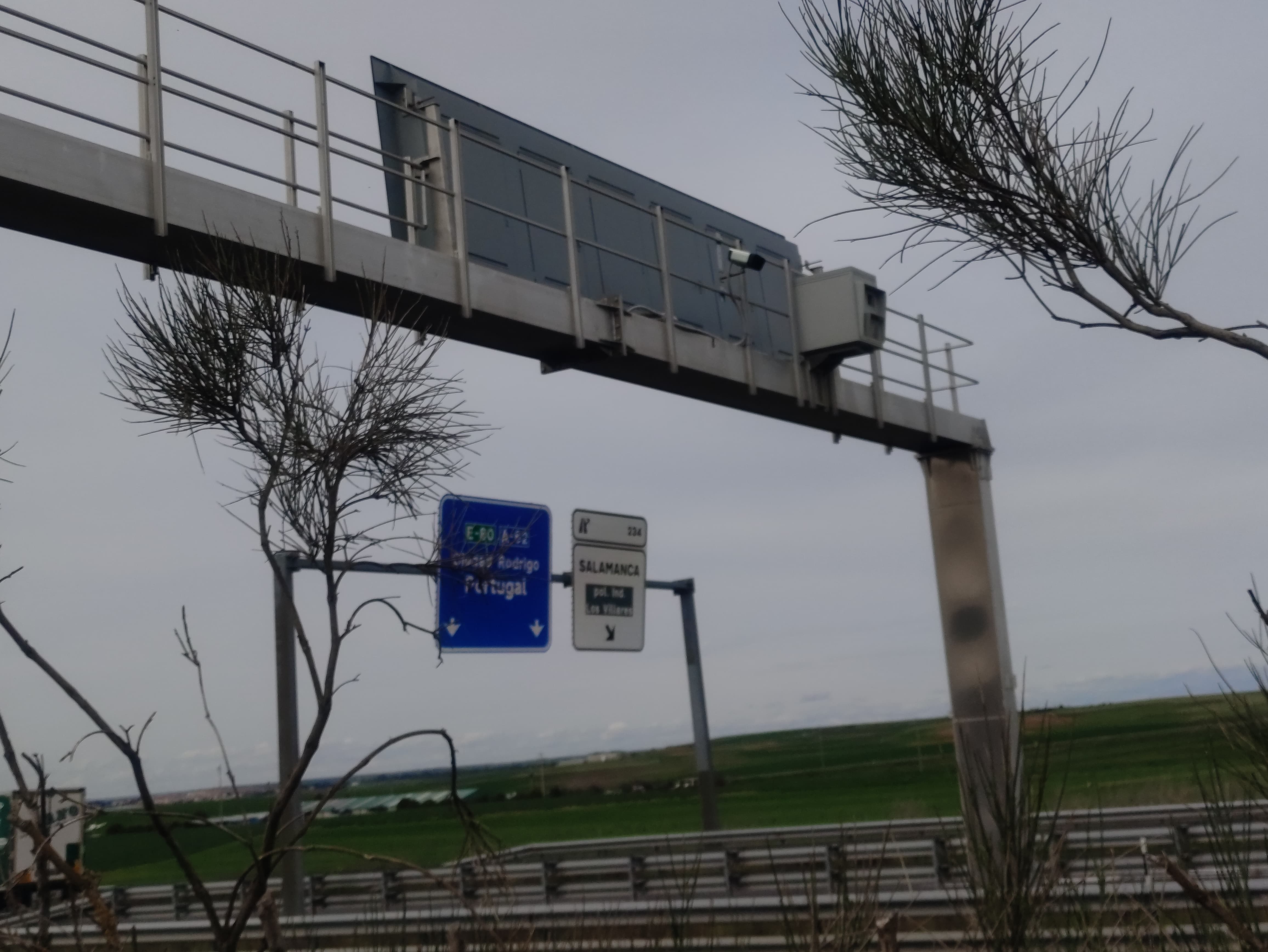 Radar de tráfico en la A 62 en Salamanca. Foto S24H 