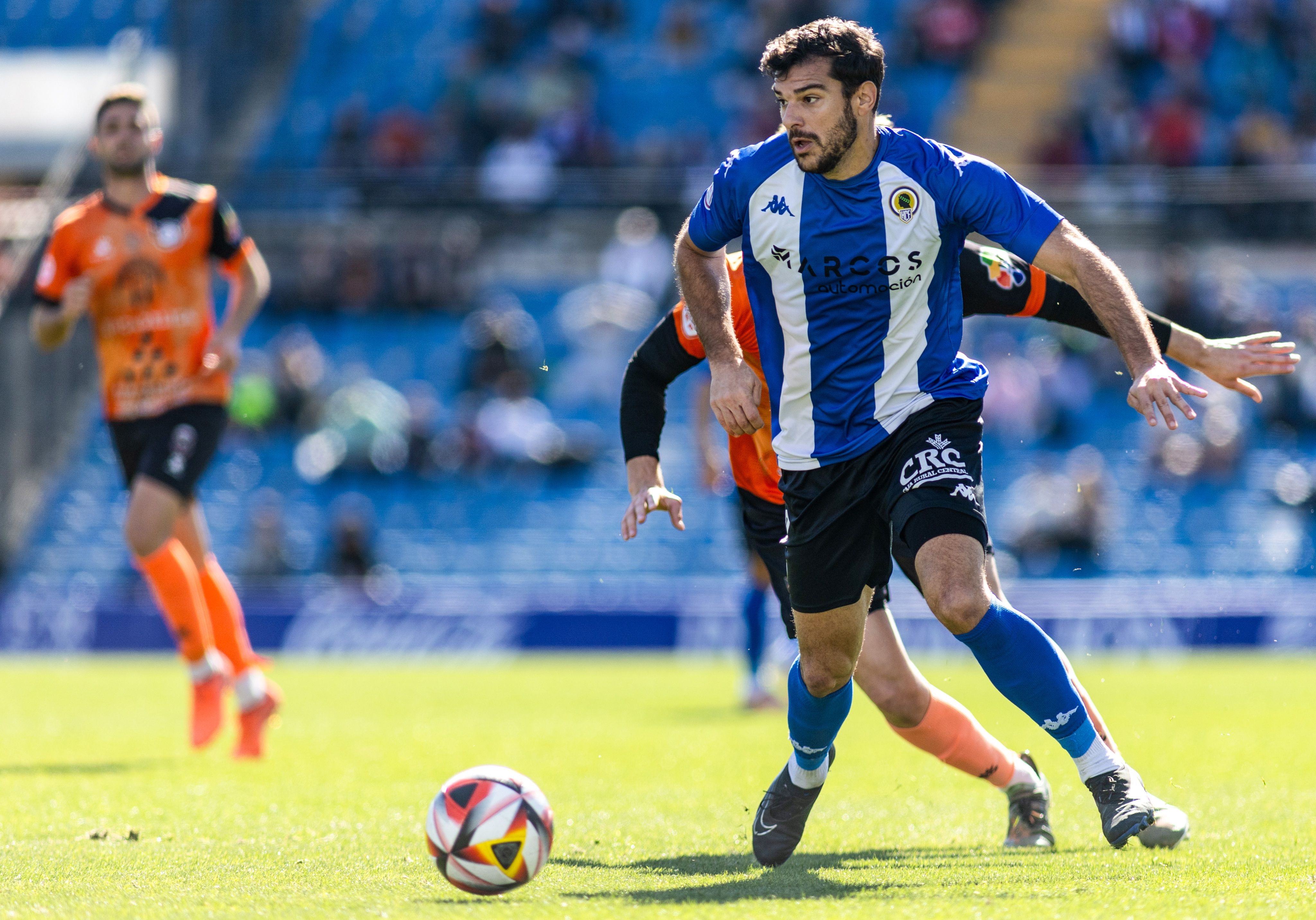 De la Nava, en un encuentro con el Hércules | FOTO HÉRCULES CF