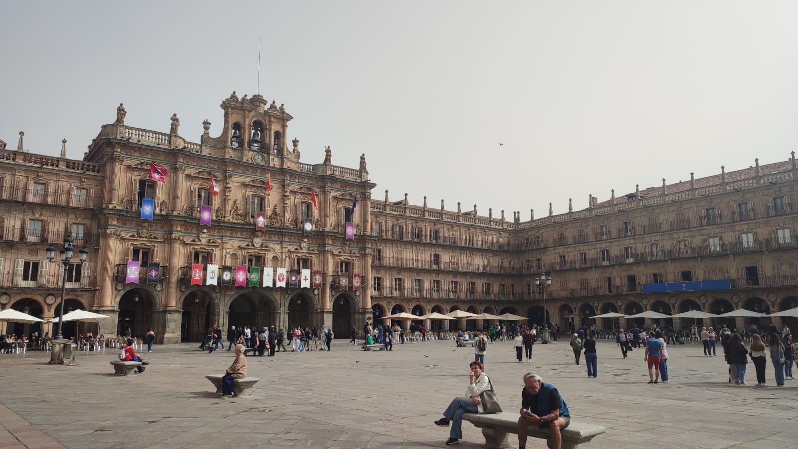 Archivo: Partículas de polvo africano en Salamanca. Plaza Mayor 