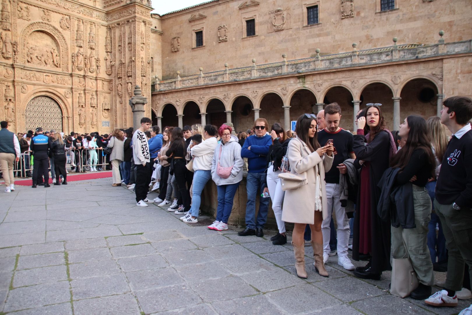 Ambiente en el Sábado de Pasión, Cofradía Penitencial del Rosario, Semana Santa 2024