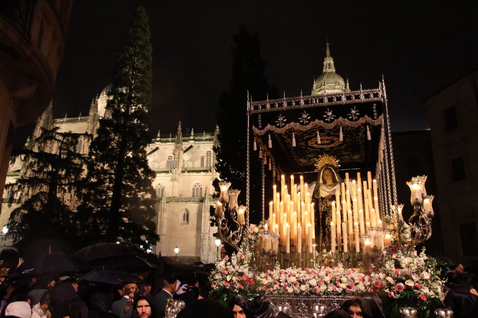 La Virgen de la Soledad en la plaza de Anaya | Foto: Andrea M.