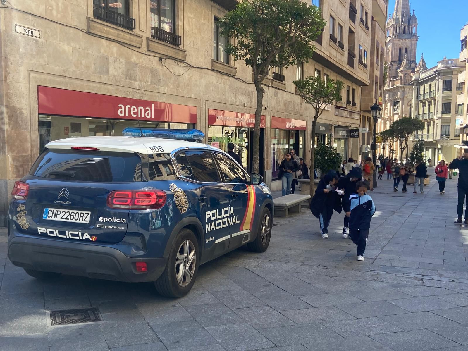 Un vehículo de Policía Nacional en la calle Toro en una foto de archivo