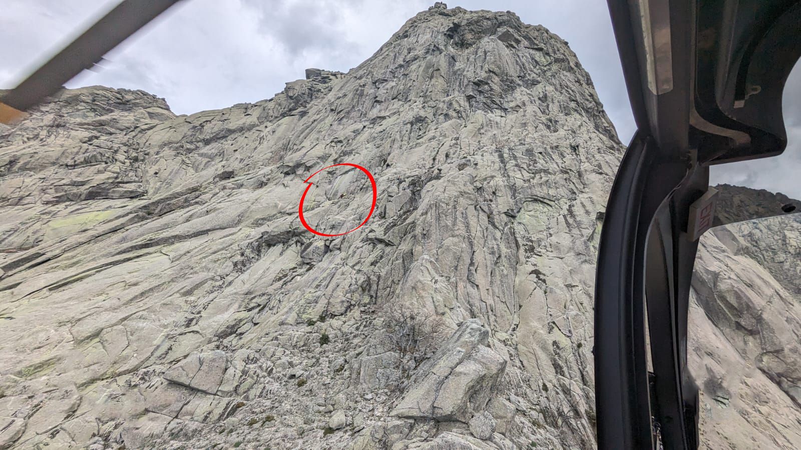 Fallece un escalador al sufrir una caída en el pico El Torozo, en Villarejo del Valle 