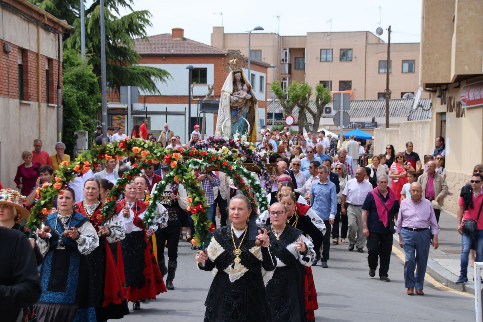 Santa Misa y la procesión de Nuestra Señora de los Remedios