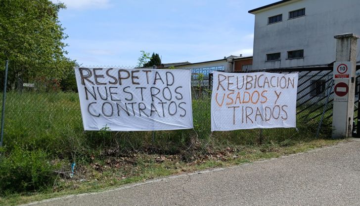 Carteles protesta despido trabajadores Llano Alto  (2)