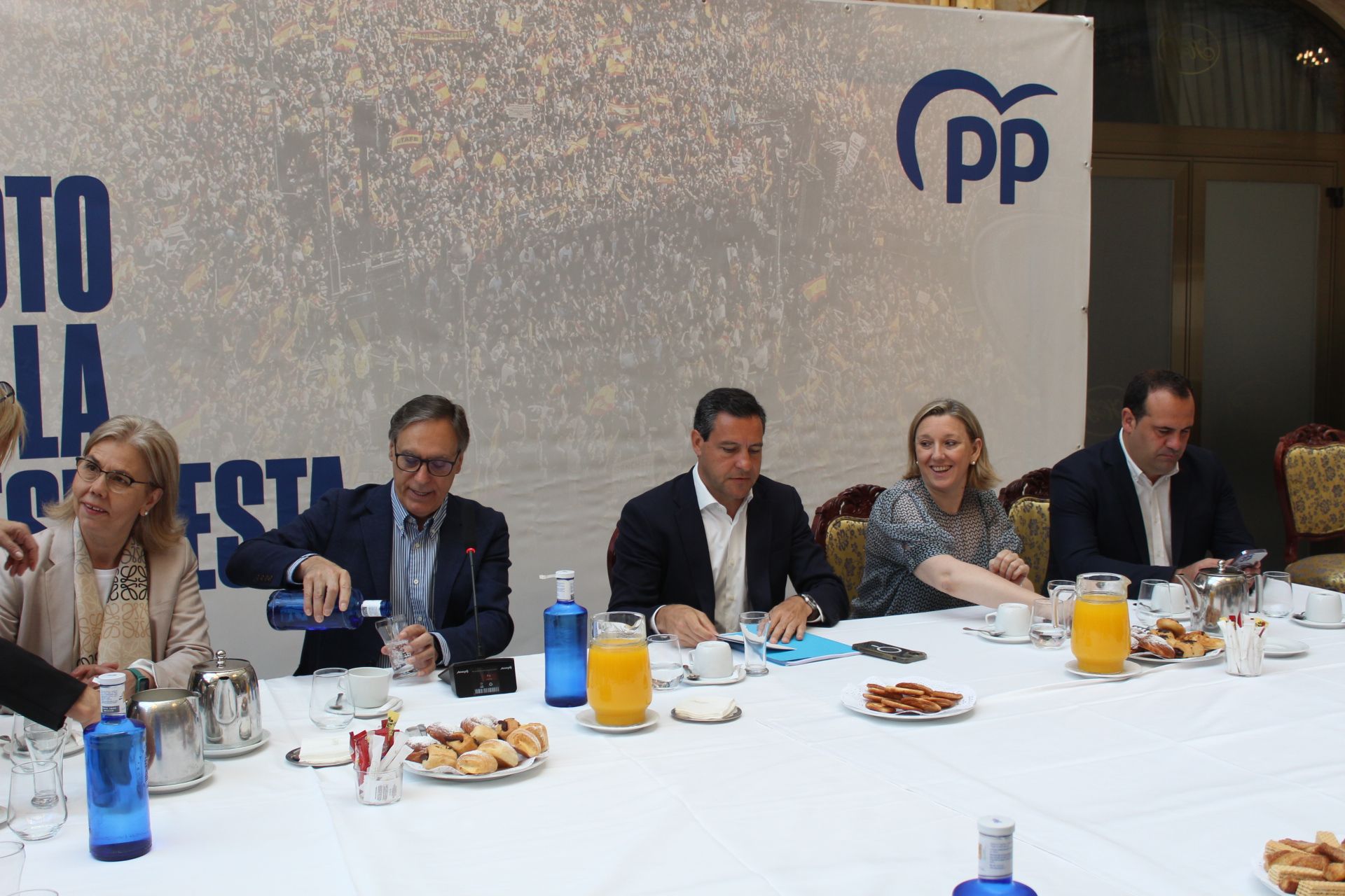 Desayuno informativo del PP para presentar el programa electoral del PP de cara a las elecciones europeas. Foto Carlos H.G