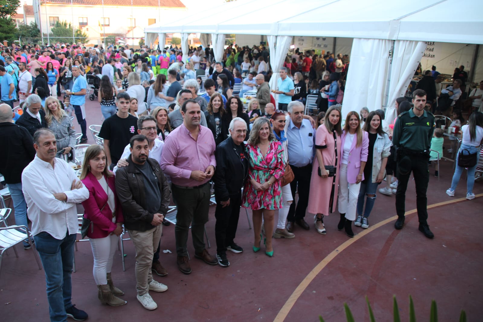 Desfile de peñas y pregón en Cabrerizos 2024. Fotos Javier S (11)