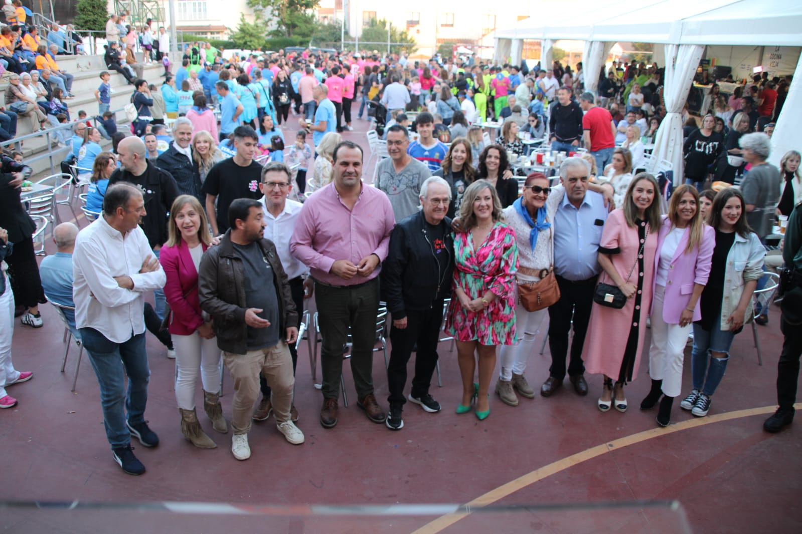 Desfile de peñas y pregón en Cabrerizos 2024. Fotos Javier S (13)