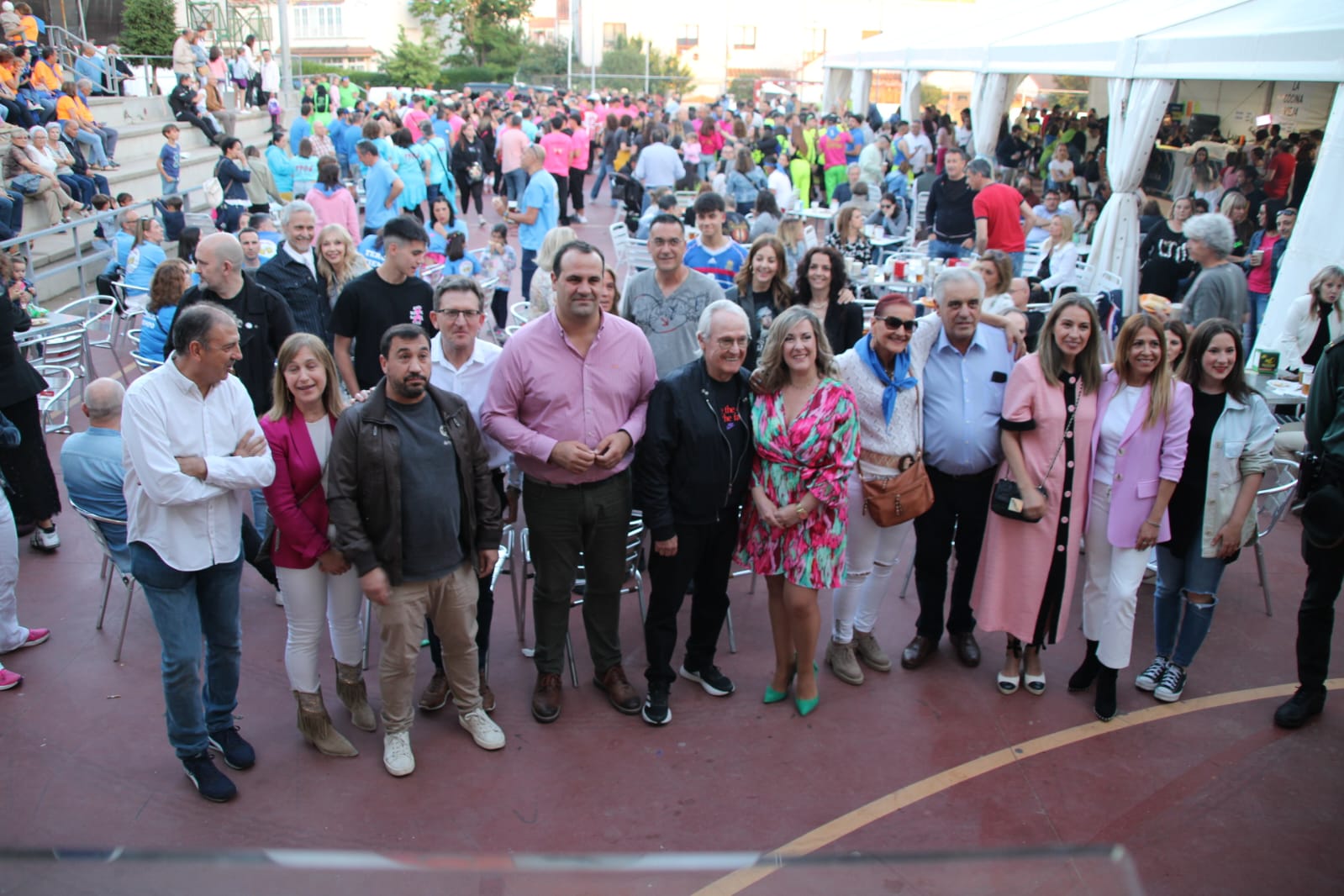 Desfile de peñas y pregón en Cabrerizos 2024. Fotos Javier S (14)
